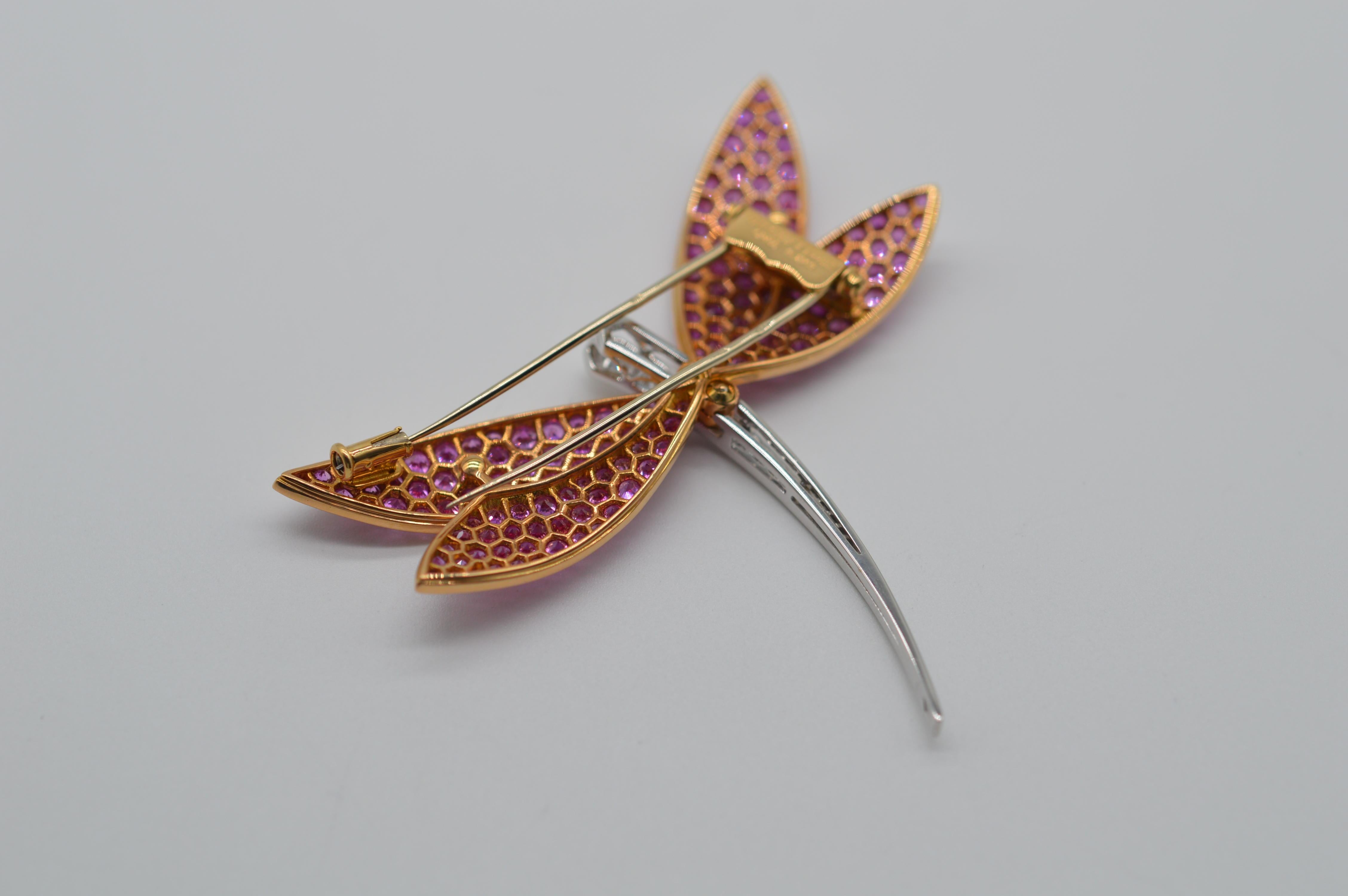 Van Cleef & Arpels Dragonfly Brooch in 18K Yellow & White Gold Unworn In New Condition For Sale In Geneva, CH