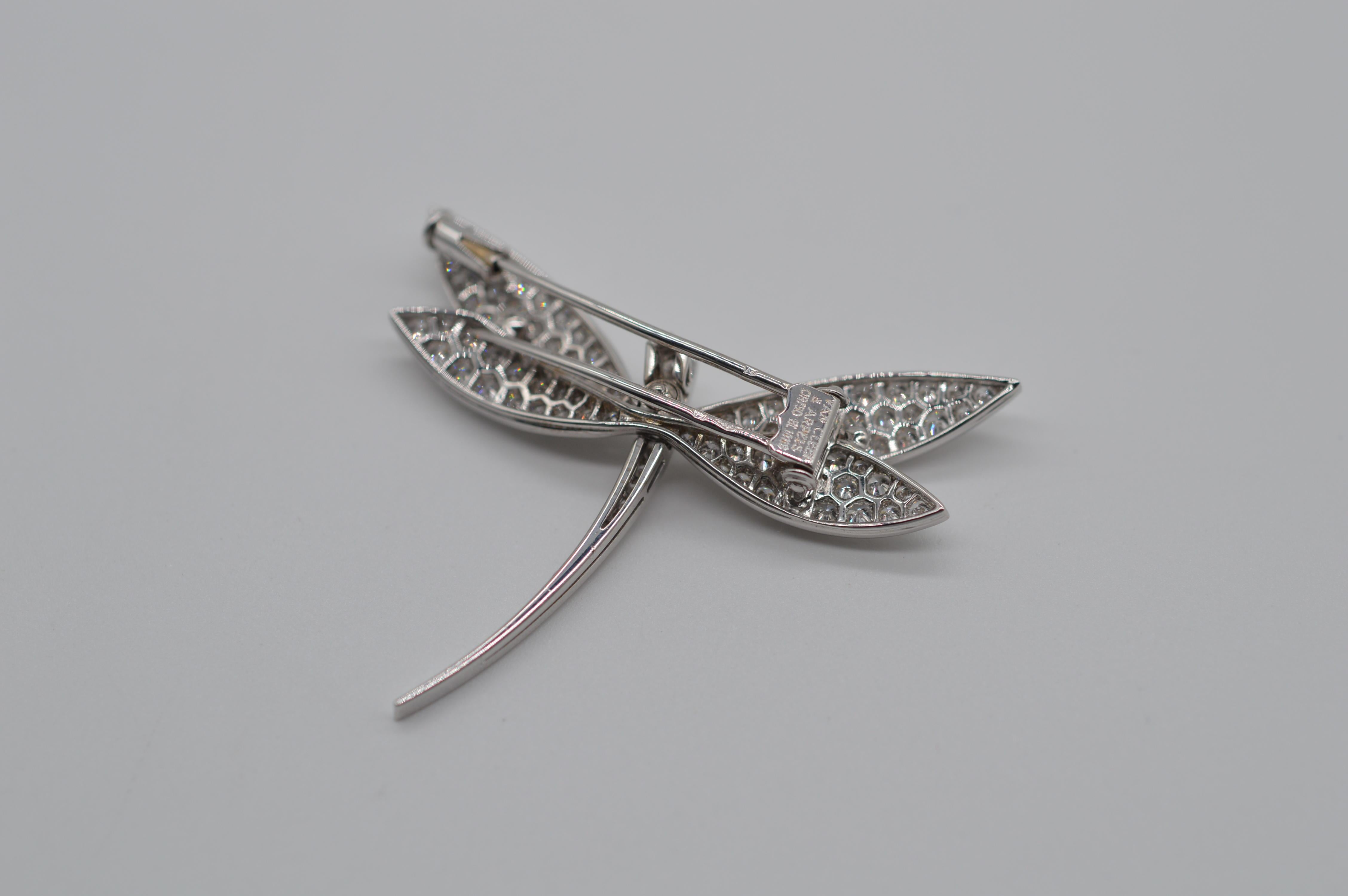 Round Cut Van Cleef & Arpels Dragonfly Diamonds Brooch in 18K White Gold Unworn For Sale