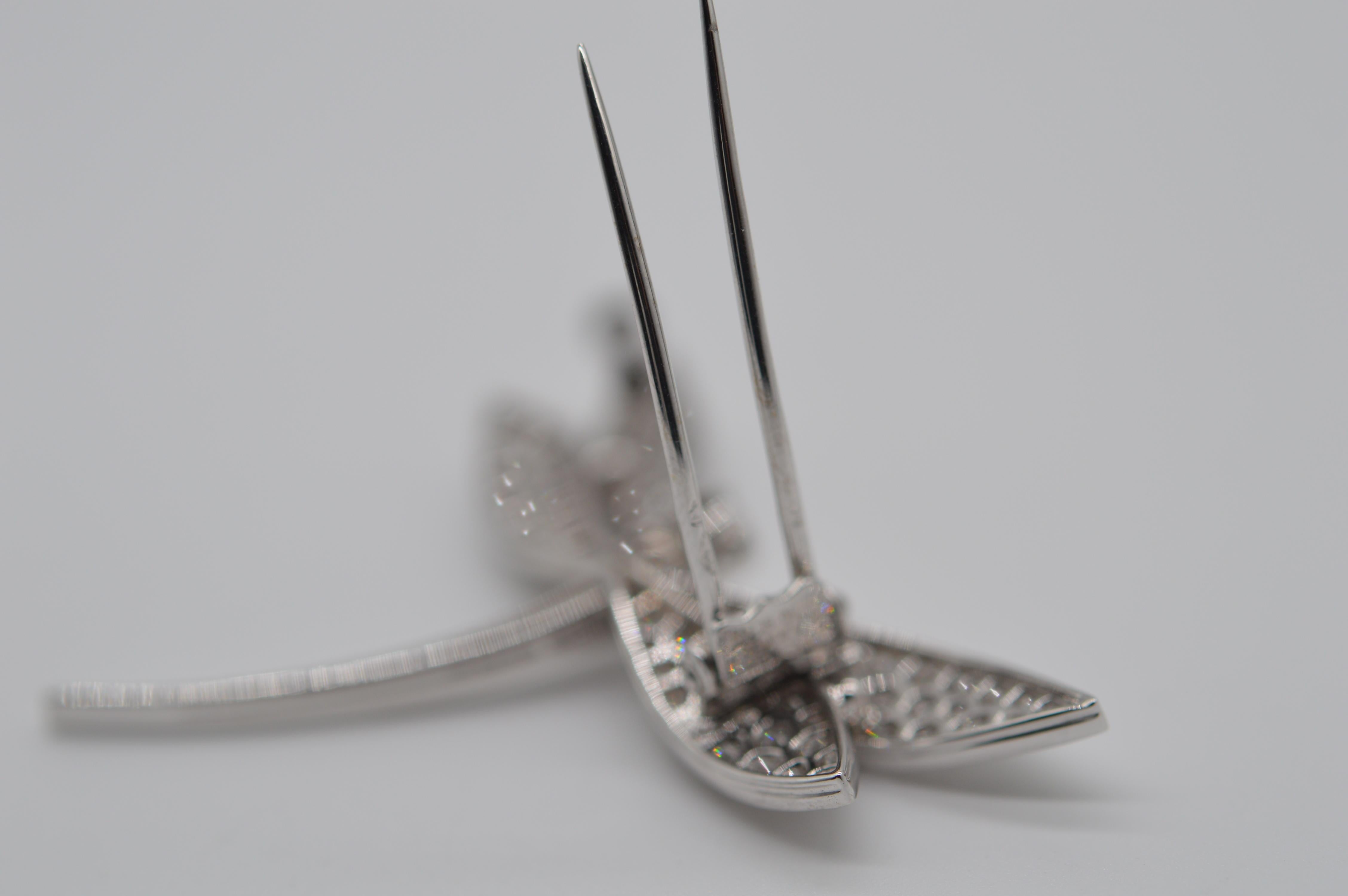 Van Cleef & Arpels Dragonfly Diamonds Brooch in 18K White Gold Unworn For Sale 2