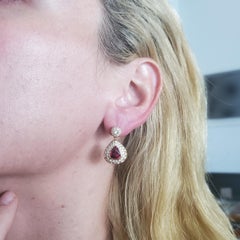 Van Cleef & Arpels Drop Dangle Earrings in 18 Kt Gold with 9.92 Ctw in Diamonds
