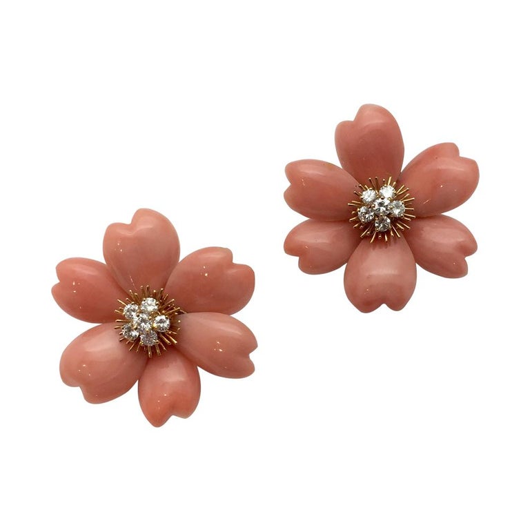 Van Cleef And Arpels Earrings Rose De Noël Coral