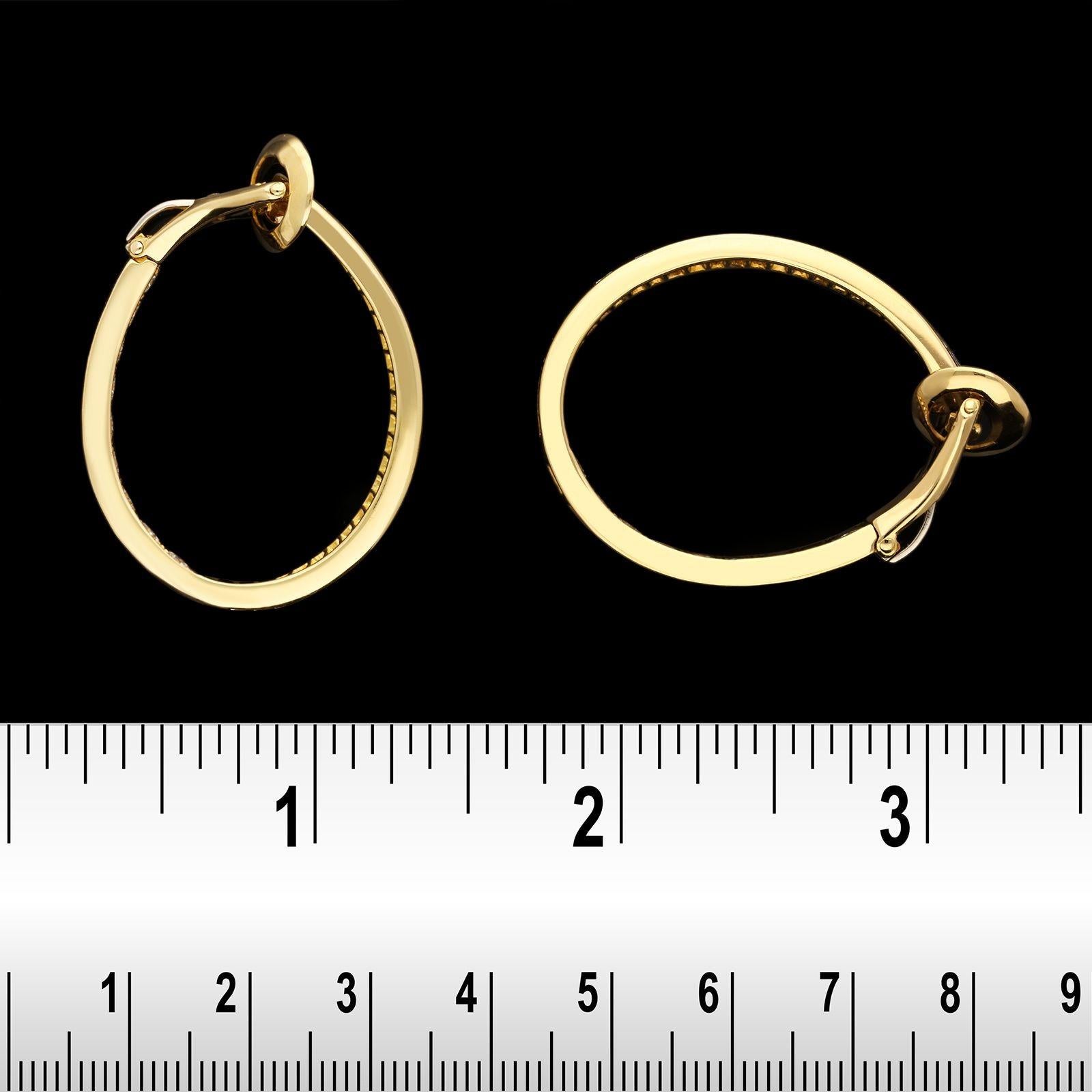 Van Cleef & Arpels Elegantes Paar Diamant- und 18 Karat Gold-Ohrclips (Baguetteschliff)