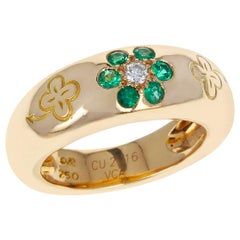 Van Cleef 
Arpels Emerald and Diamond Floral Ring with Alhambra Design 18 Karat