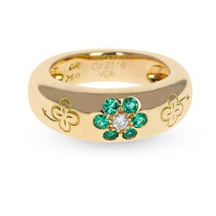 Van Cleef & Arpels Emerald and Diamond Floral Ring with Alhambra Design 18 Karat