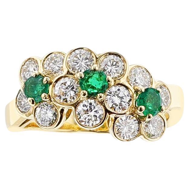 Van Cleef & Arpels Emerald and Diamond Three Flower Ring, 18k For Sale