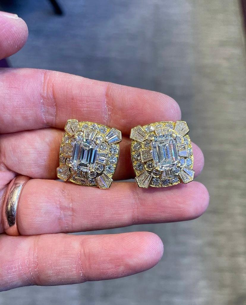 Van Cleef & Arpels Emerald Cut Diamond Earrings In Excellent Condition In New York, NY