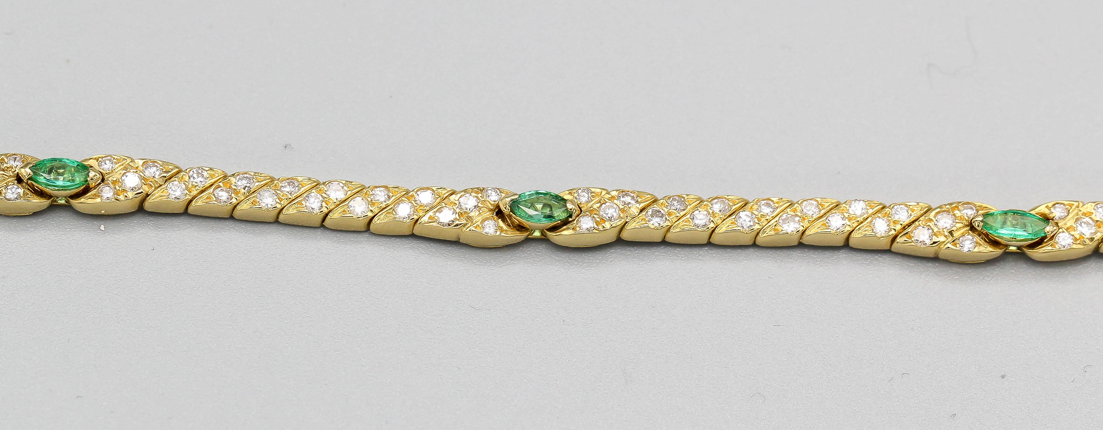 Van Cleef & Arpels Emerald, Diamond and 18 Karat Gold Bracelet In Excellent Condition In New York, NY