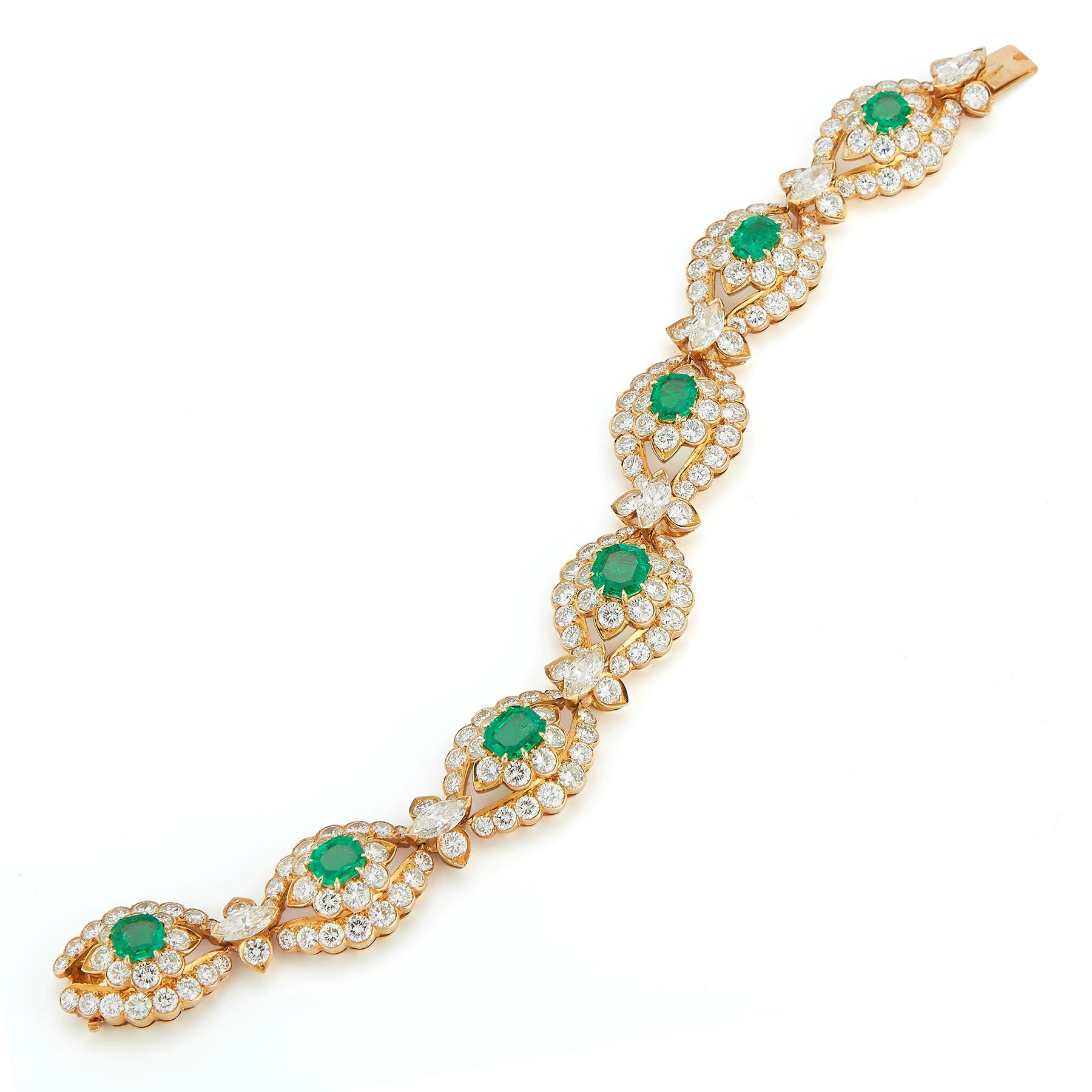 Van Cleef & Arpels Emerald & Diamond Bracelet

Set with 7 very fine emerald cut emeralds, round and marquise cut diamonds in 18k yellow gold

Total diamond weight approximately: 22 carats.
7 emerald-cut ranging from approximately 1.70 to 0.90