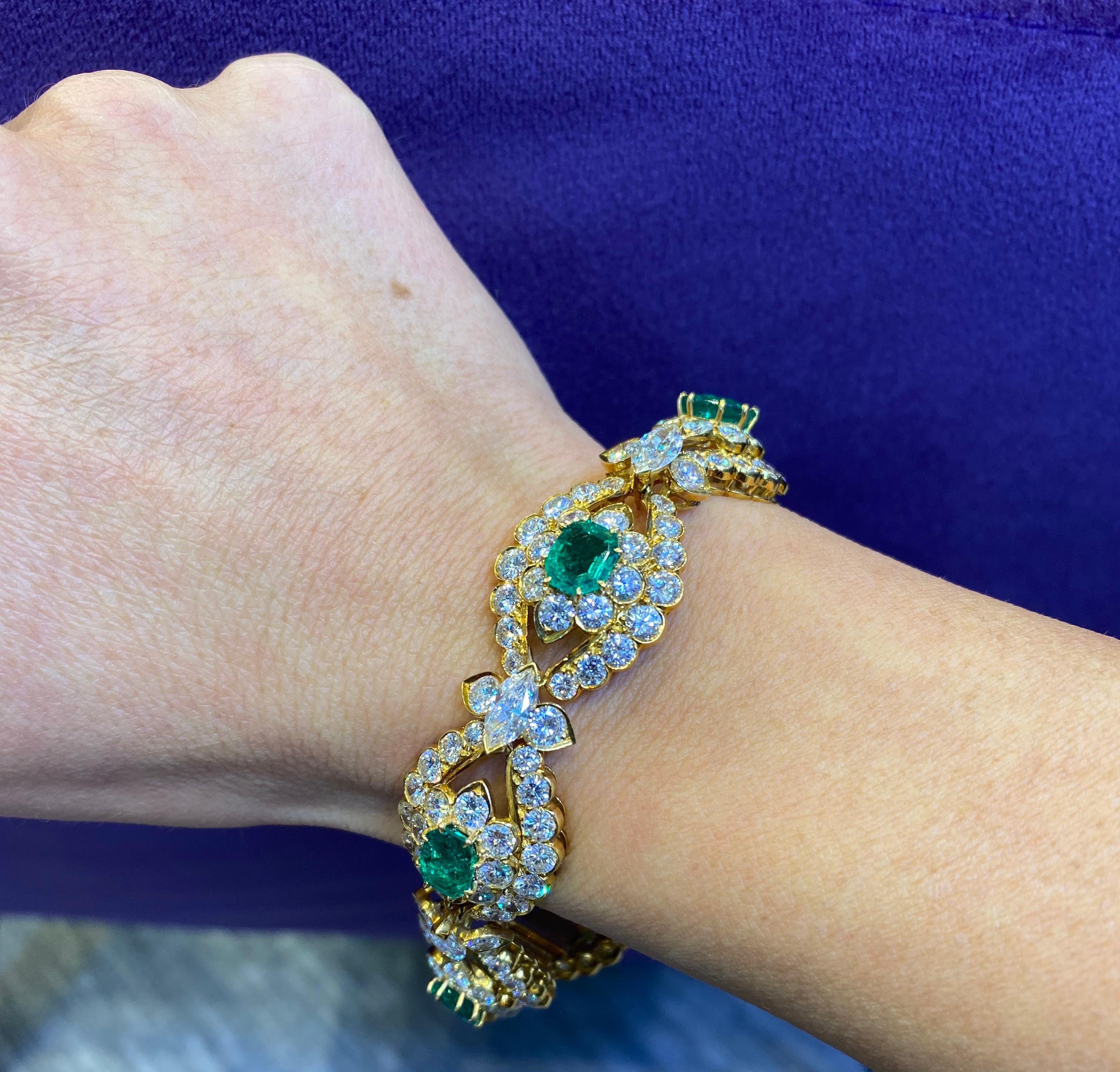 Van Cleef & Arpels Armband mit Smaragd und Diamanten (Smaragdschliff) im Angebot