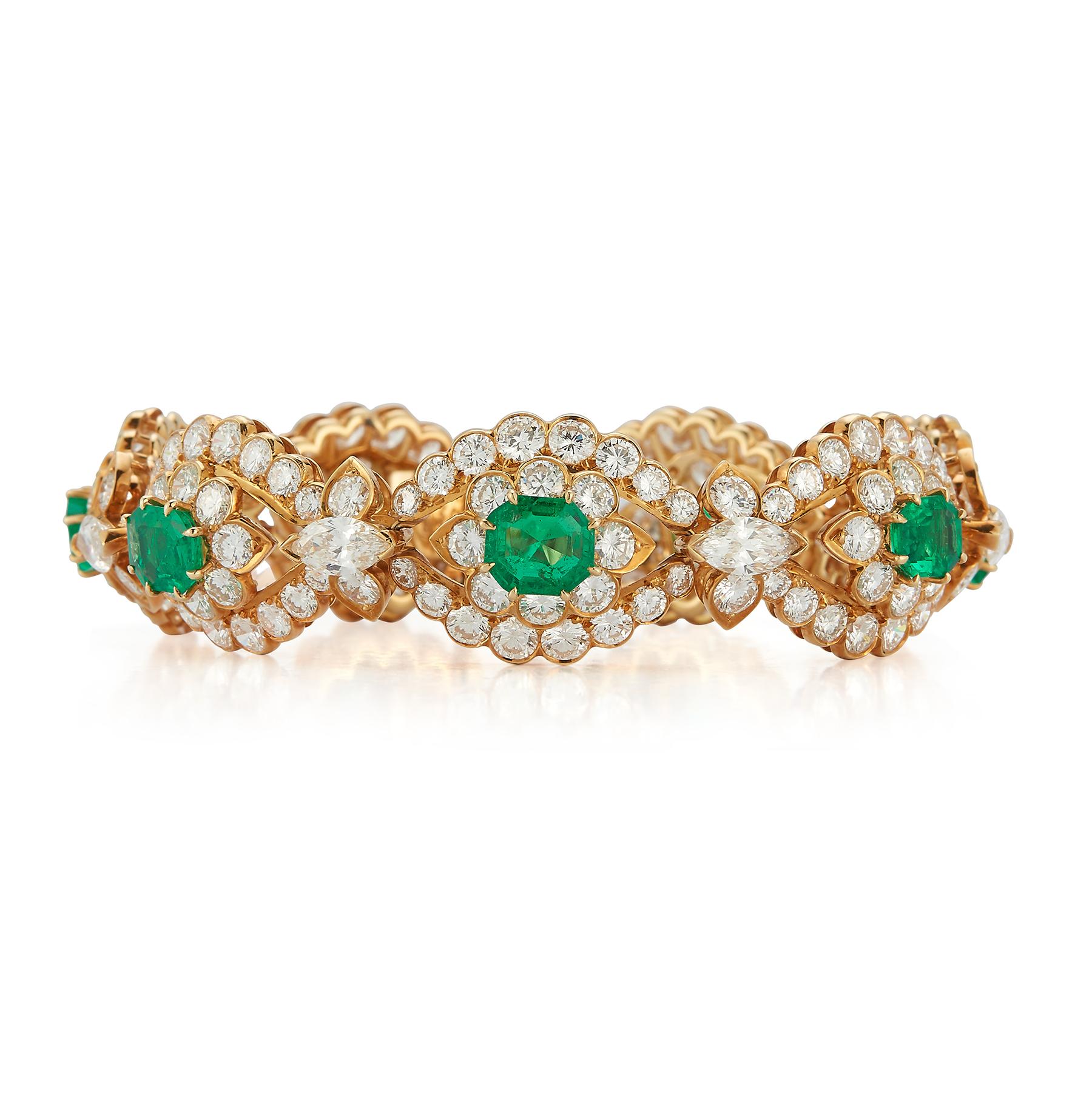 Van Cleef & Arpels Armband mit Smaragd und Diamanten im Zustand „Hervorragend“ im Angebot in New York, NY