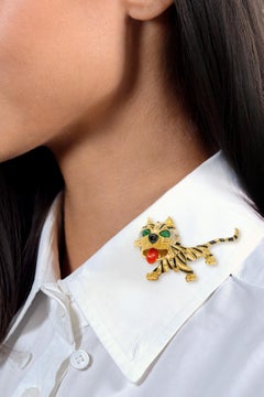 Van Cleef & Arpels Emerald Diamond Enamel 18K Yellow Gold Vintage Tiger Brooch