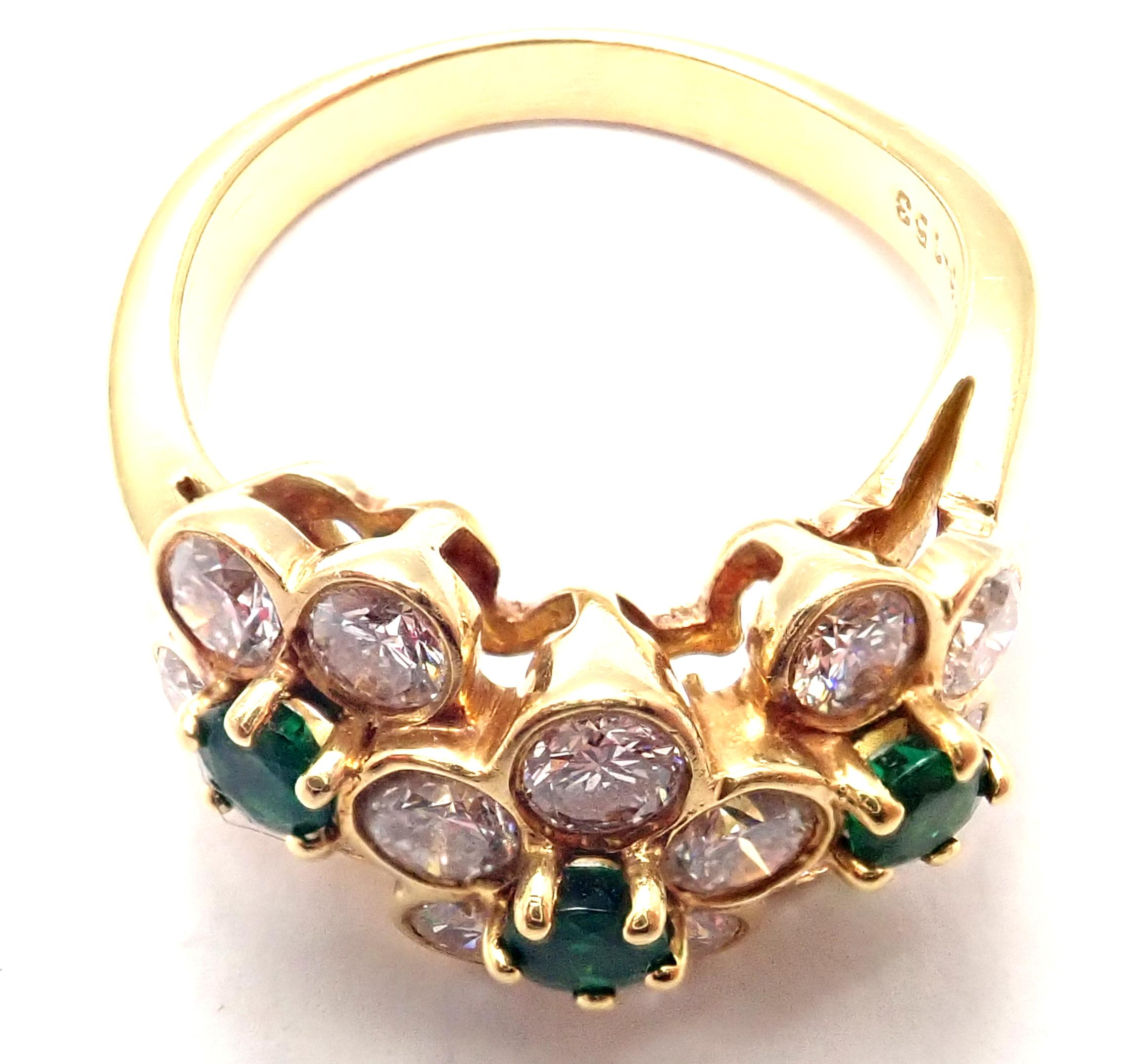 Women's or Men's Van Cleef & Arpels Emerald Diamond Fleurette Flower Yellow Gold Band Ring For Sale