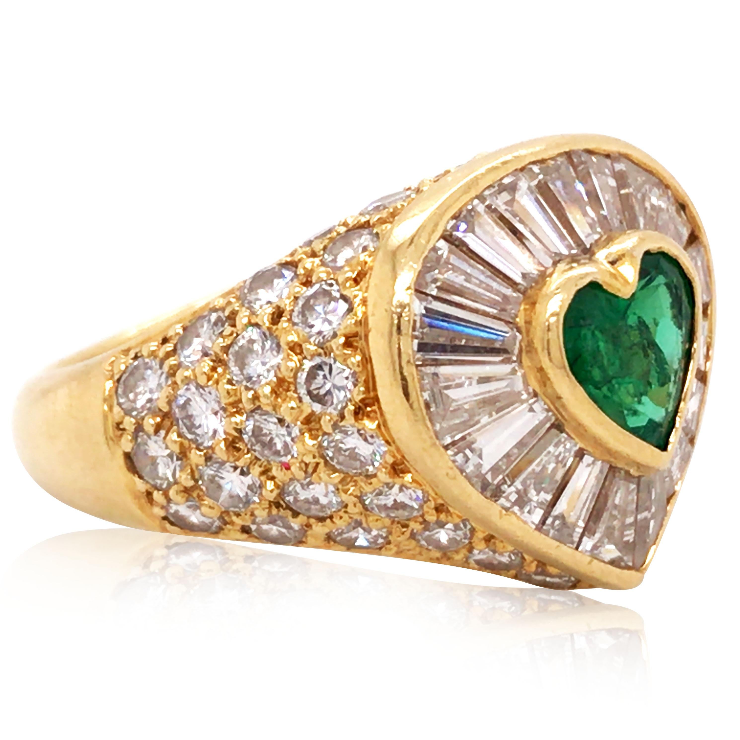 Heart Cut Van Cleef & Arpels, Emerald Diamond Gold Ring For Sale