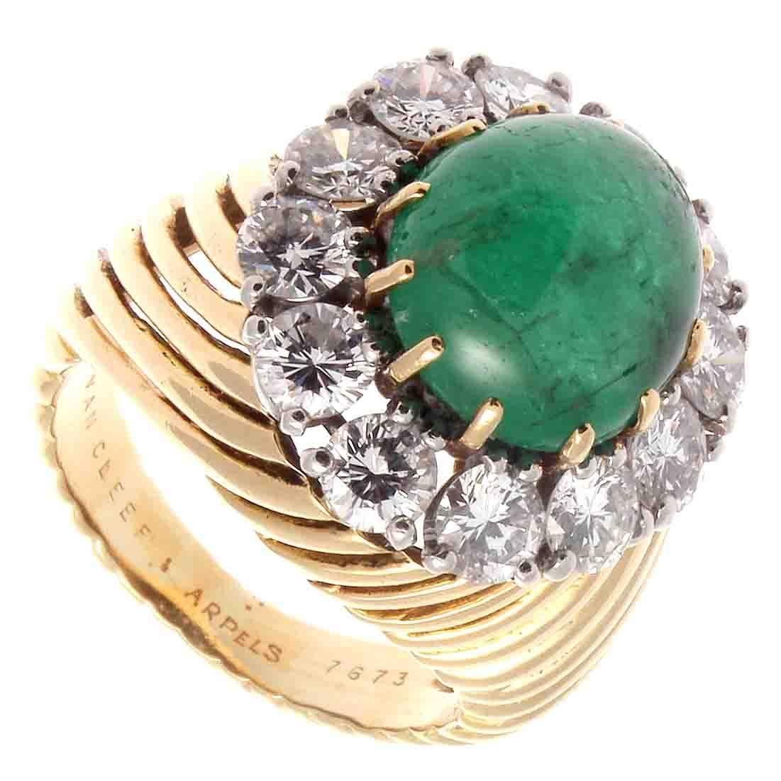 Van Cleef & Arpels Emerald Diamond Platinum Gold Ring In Excellent Condition In Beverly Hills, CA