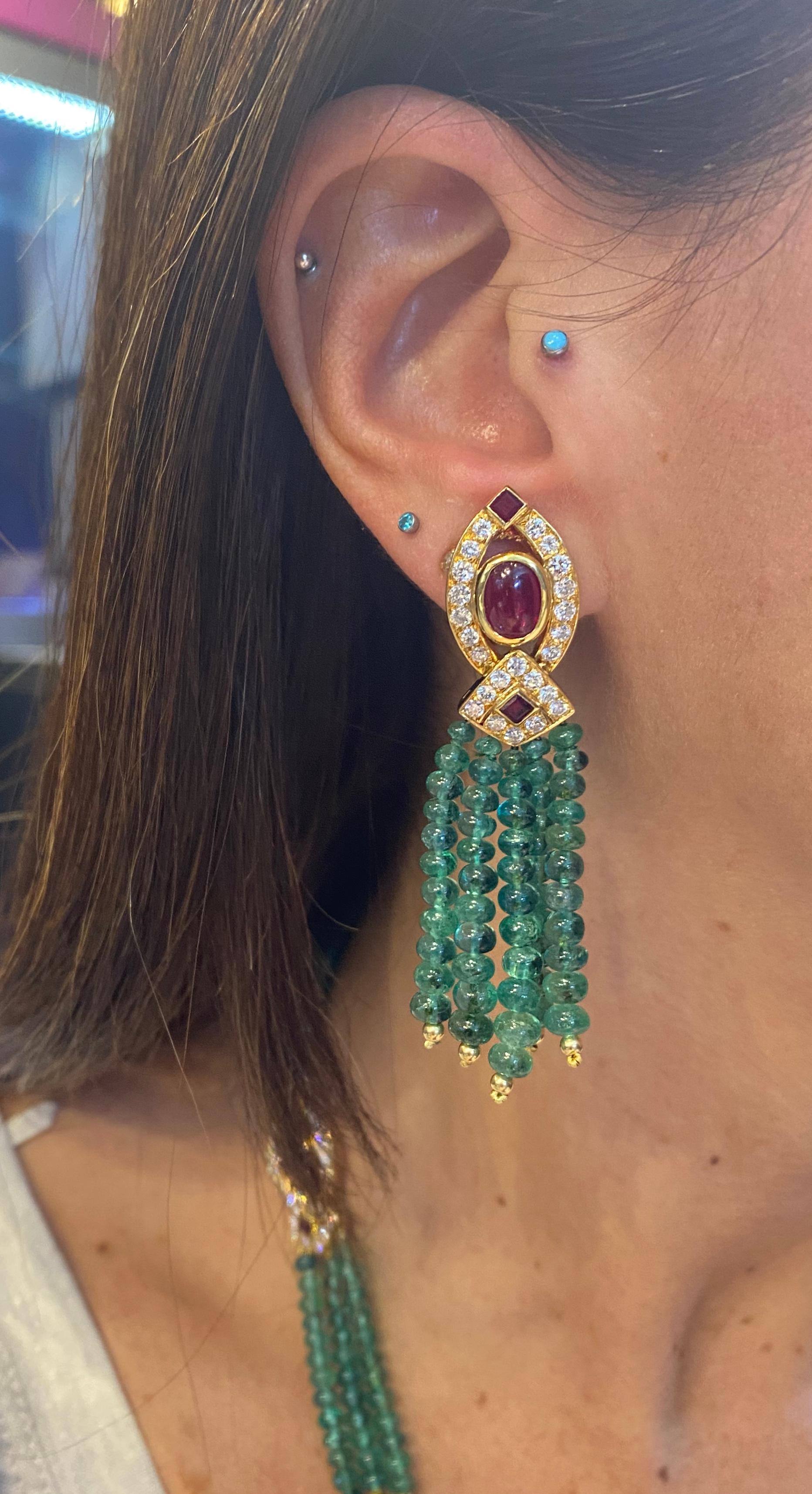 Van Cleef & Arpels Set aus Halskette und Ohrring mit Smaragd-, Rubin- und Diamantperlenquasten 1