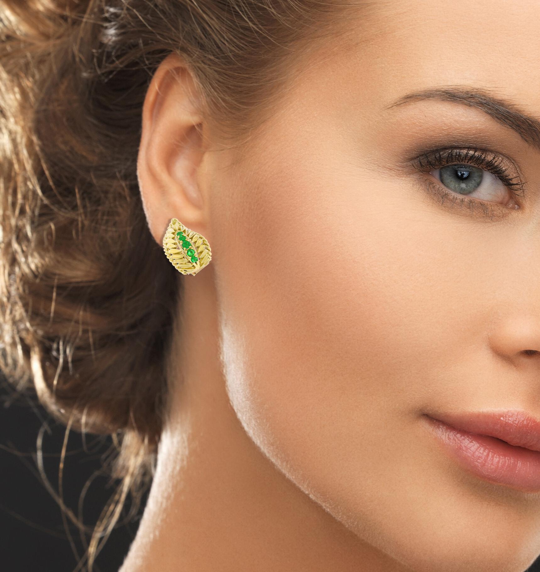 van cleef emerald green earrings