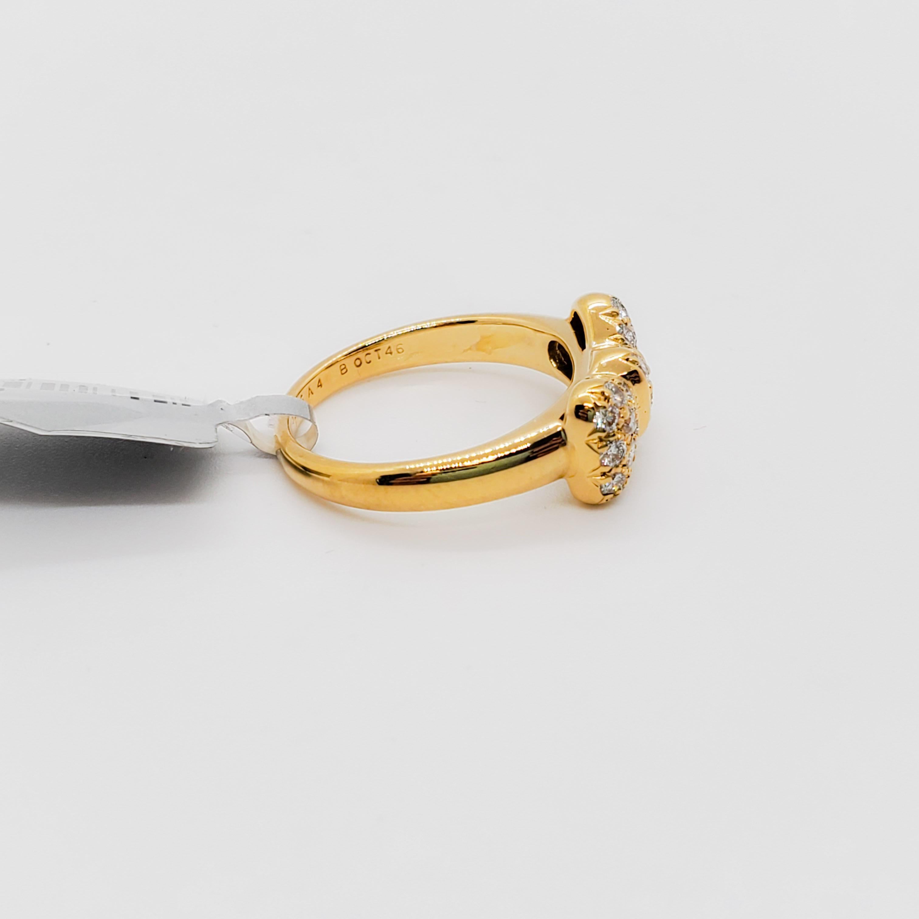 Van Cleef & Arpels Estate Diamond Bow Ring in 18 Karat Yellow Gold In Excellent Condition In Los Angeles, CA