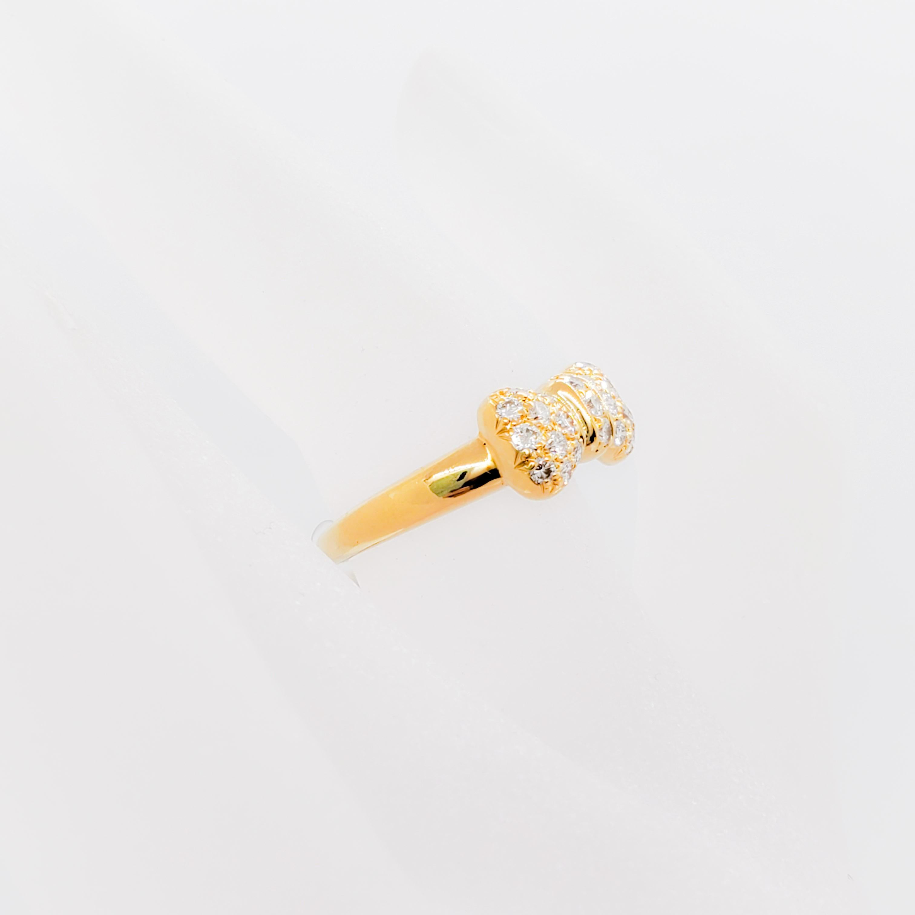 Women's or Men's Van Cleef & Arpels Estate Diamond Bow Ring in 18 Karat Yellow Gold