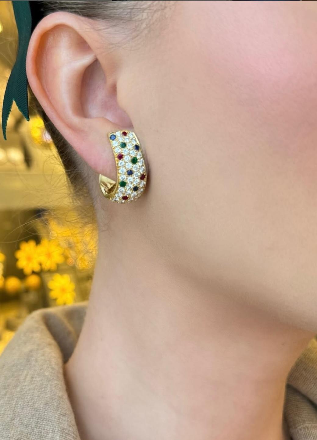 Van Cleef & Arpels Nachlass-Ohrclips mit halber Halskette aus Gold und mehreren Edelsteinen für Damen oder Herren im Angebot
