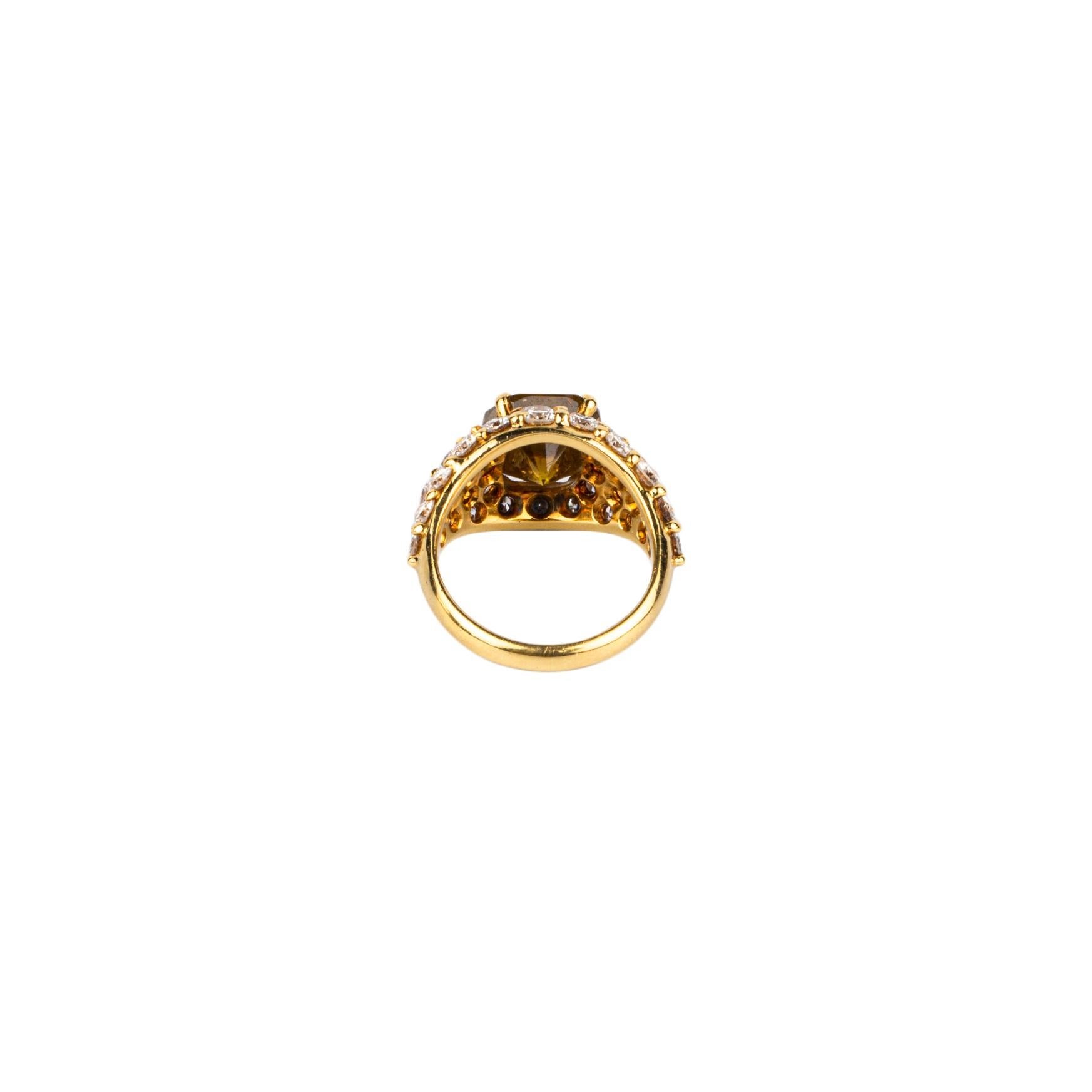 Mixed Cut Van Cleef & Arpels Fancy Brown Yellow Diamond Ring For Sale