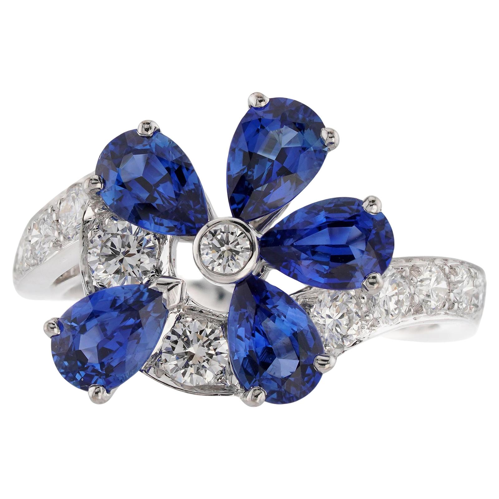 Women's VAN CLEEF & ARPELS Fil De L'eau Blue Sapphire Diamond White Gold Flower Ring