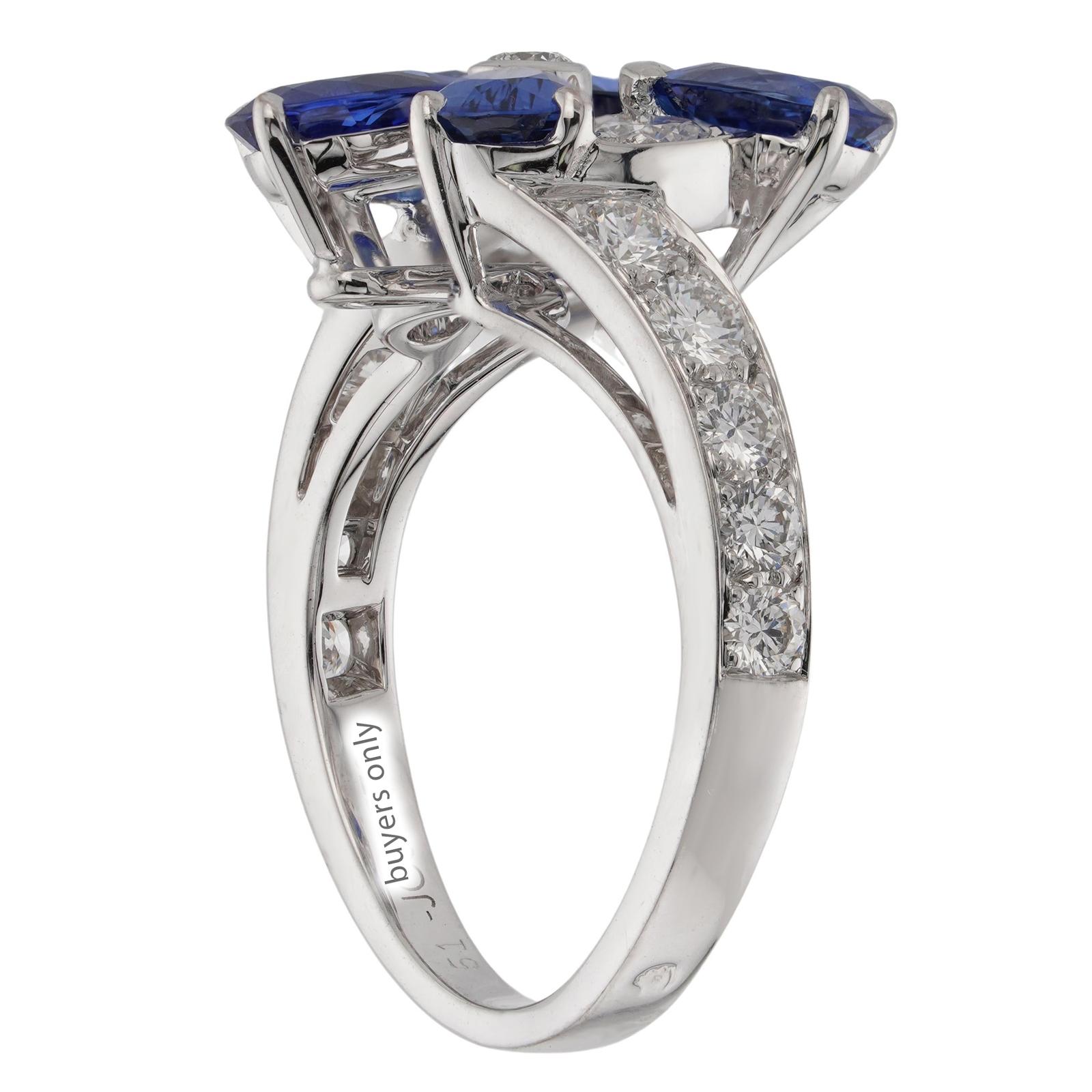 VAN CLEEF & ARPELS Fil De L'eau Blue Sapphire Diamond White Gold Flower Ring 2