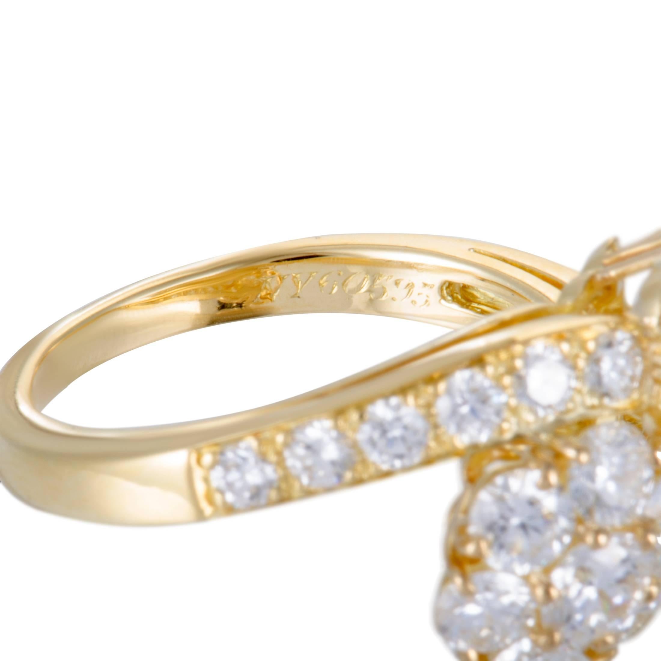 Women's Van Cleef & Arpels Fleurette 2.50 Carat Diamond Flower Bypass 18 Karat Gold Ring