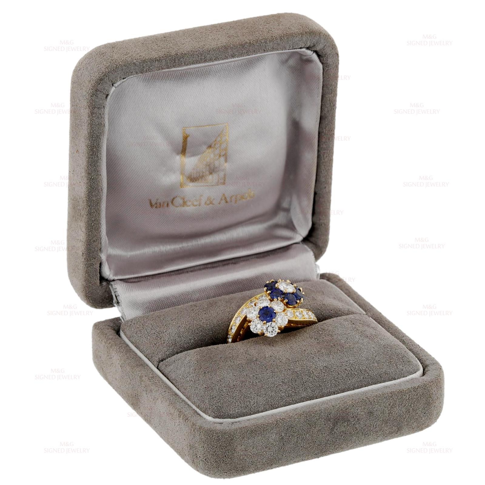 VAN CLEEF & ARPELS Fleurette Diamond Blue Sapphire Yellow Gold Flower Ring For Sale 4