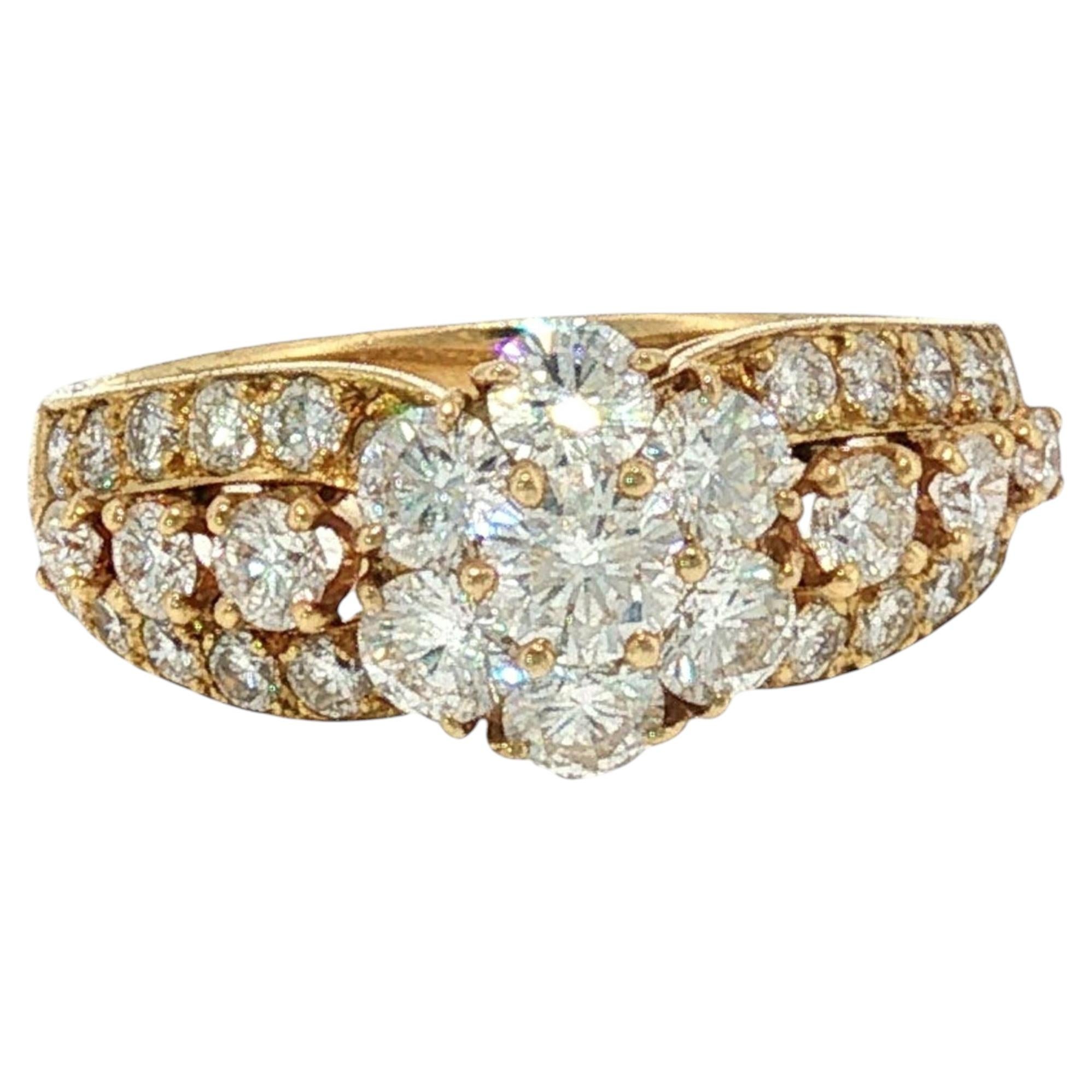 Van Cleef & Arpels Fleurette Diamant Cluster Ring in 18K Gelbgold~1.6ctw im Angebot