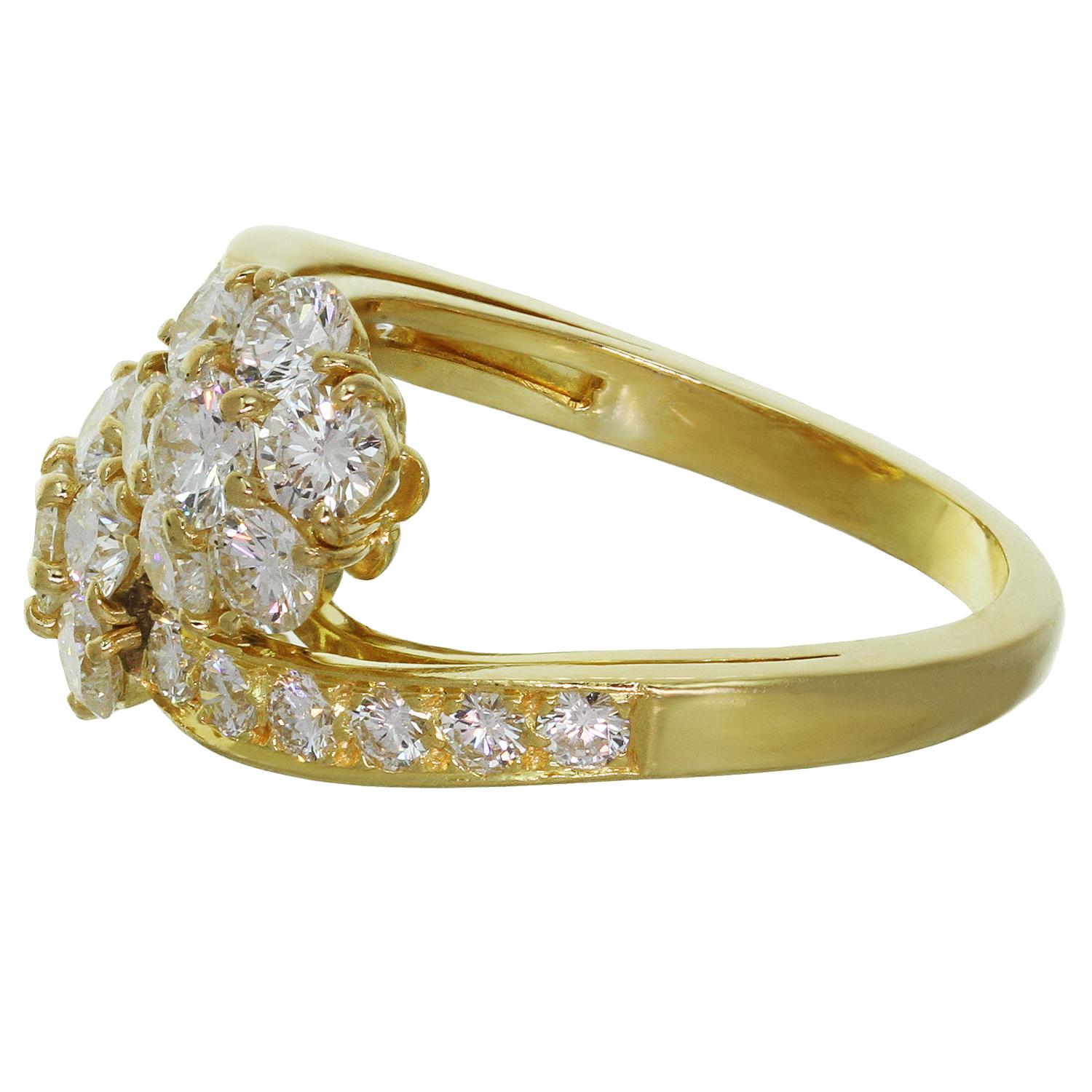 Van Cleef & Arpels Fleurette Diamond Flower Bypass 18k Yellow Gold Ring In Excellent Condition In New York, NY