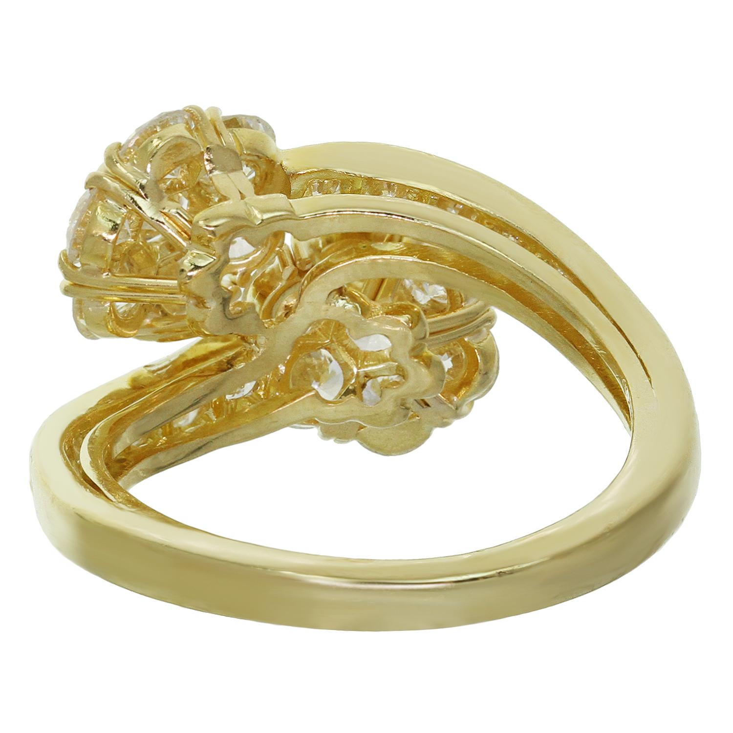 Women's Van Cleef & Arpels Fleurette Diamond Flower Bypass 18k Yellow Gold Ring