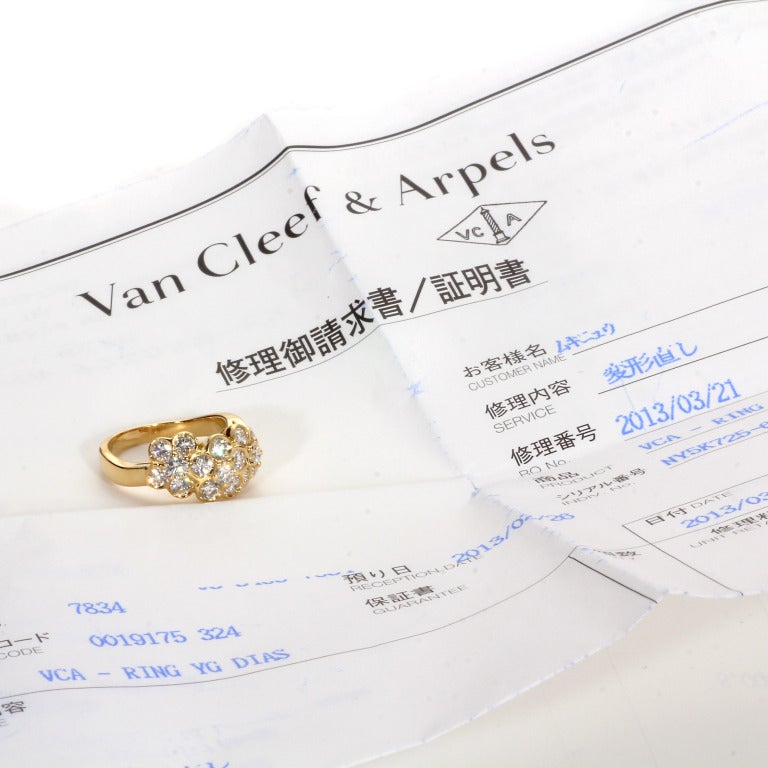 Moderne Van Cleef & Arpels Bague Fleurette en or et diamants en vente