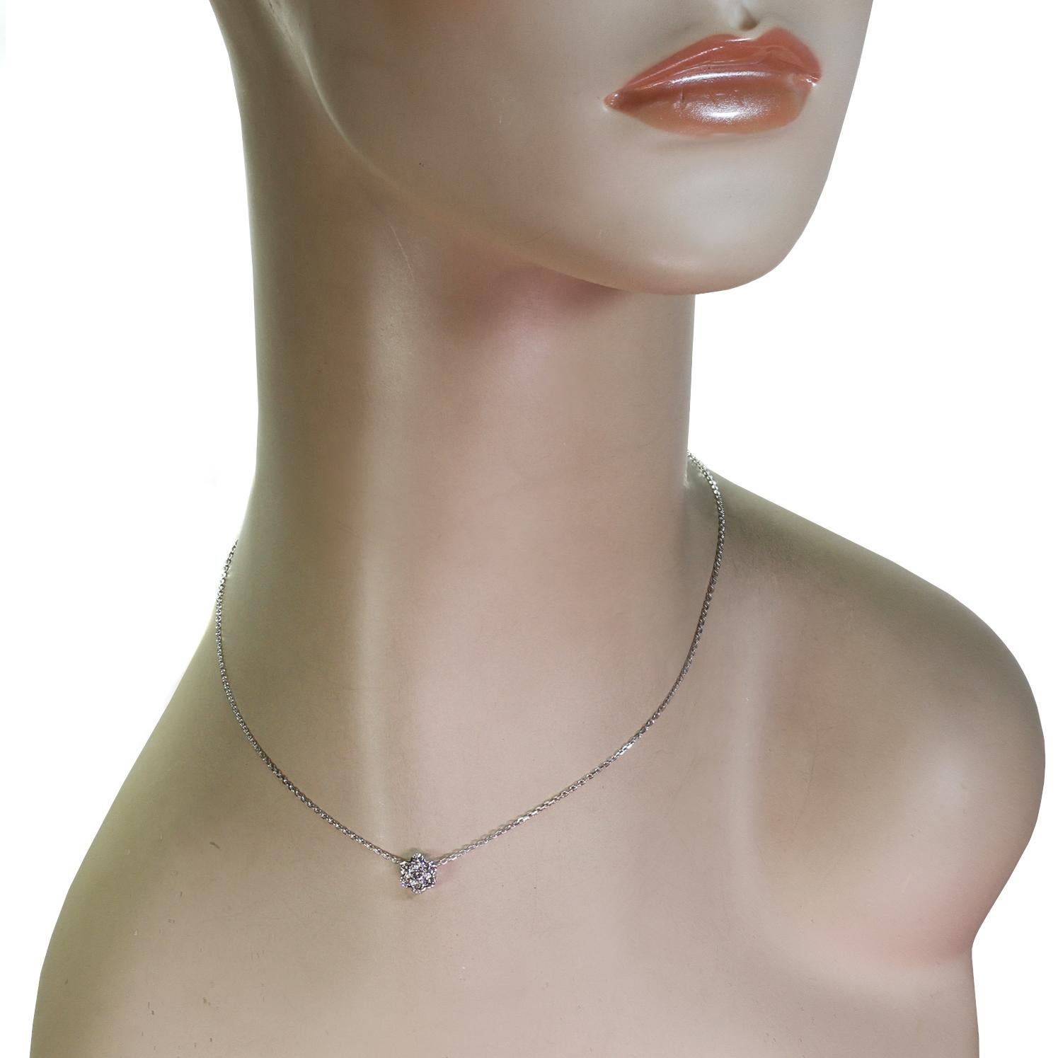 Brilliant Cut Van Cleef & Arpels Fleurette Diamond White Gold Small Pendant Necklace