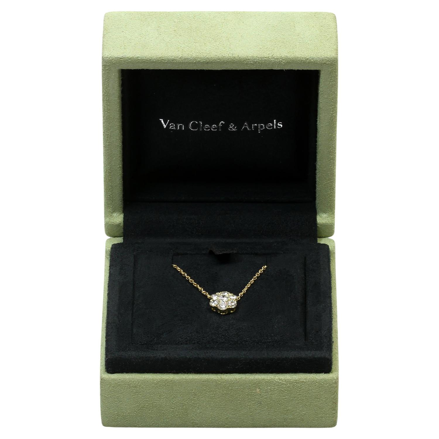 VAN CLEEF & ARPELS Gelbgold-Halskette mit Fleurette-Diamant-Anhänger Damen im Angebot