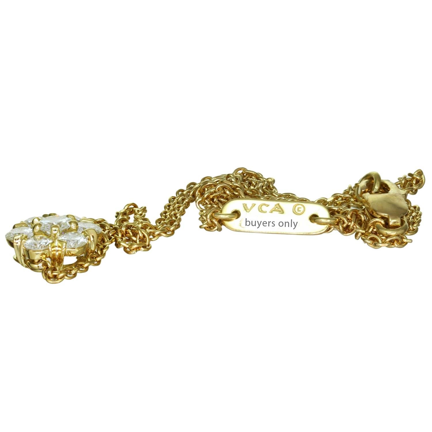 Van Cleef & Arpels Fleurette Diamond Yellow Gold Pendant Necklace For Sale 1
