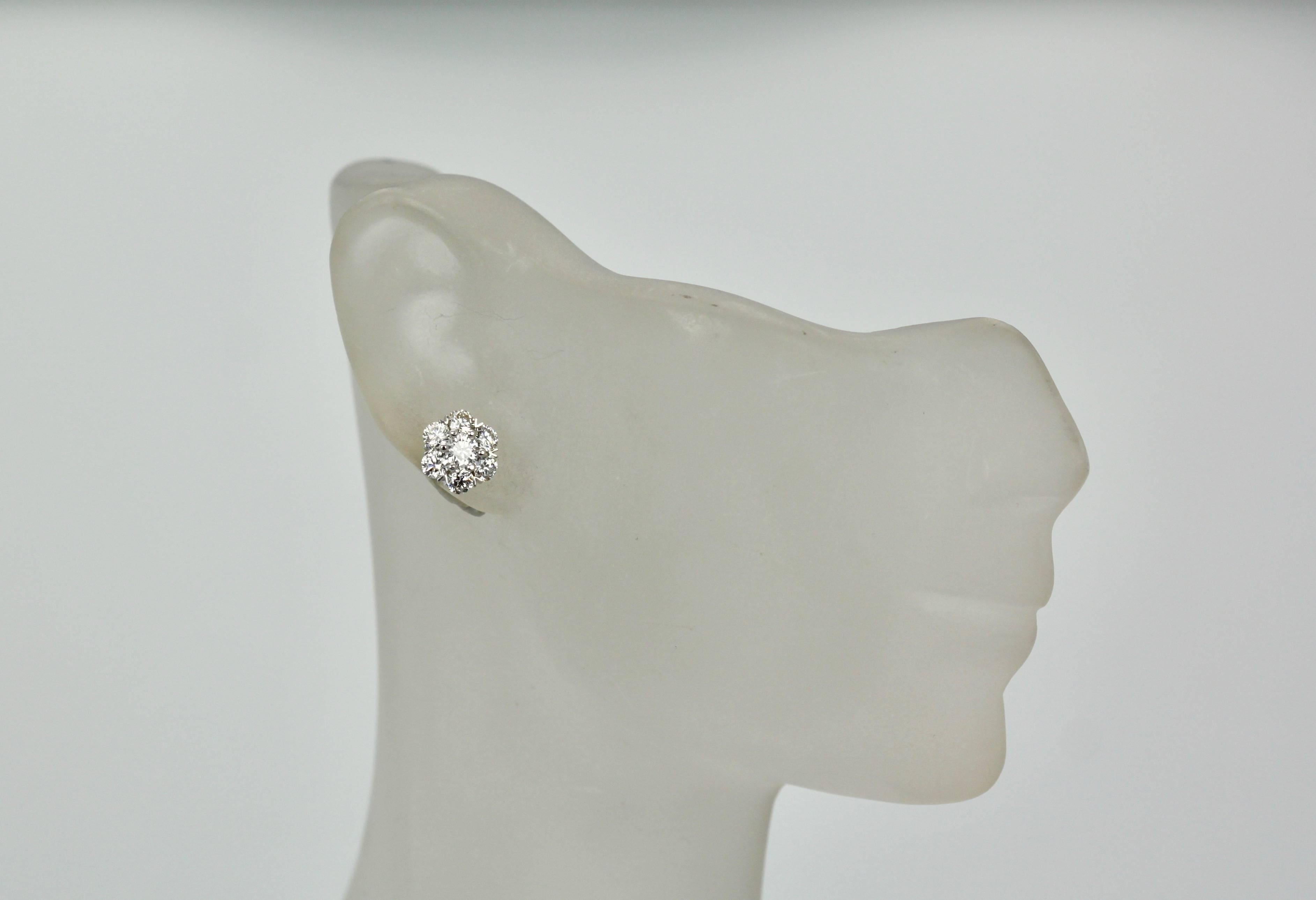 Women's Van Cleef & Arpels Fleurette Earrings Small Ear Studs DEF IF to VVS 1.05 Carat
