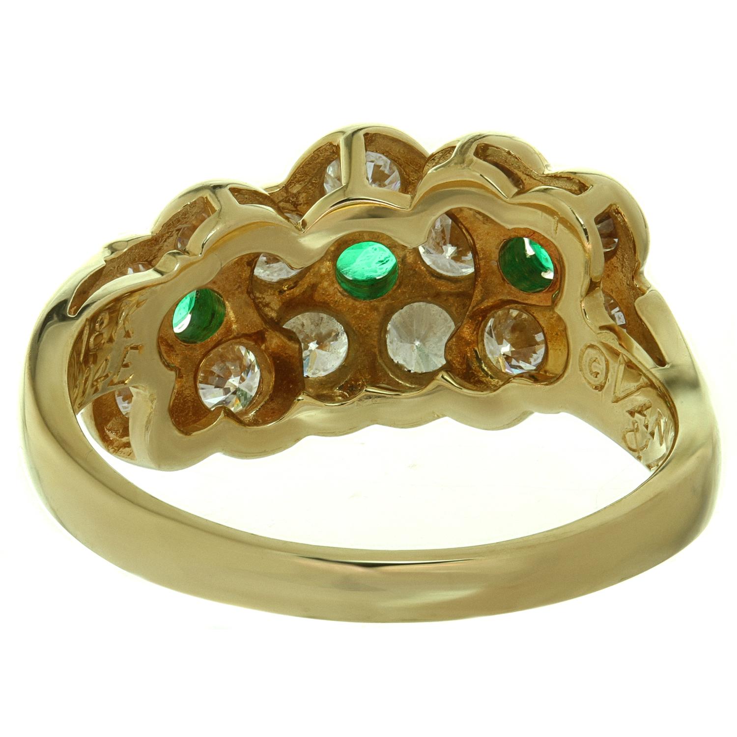 Women's Van Cleef & Arpels Fleurette Emerald Diamond Flower Yellow Gold Ring For Sale