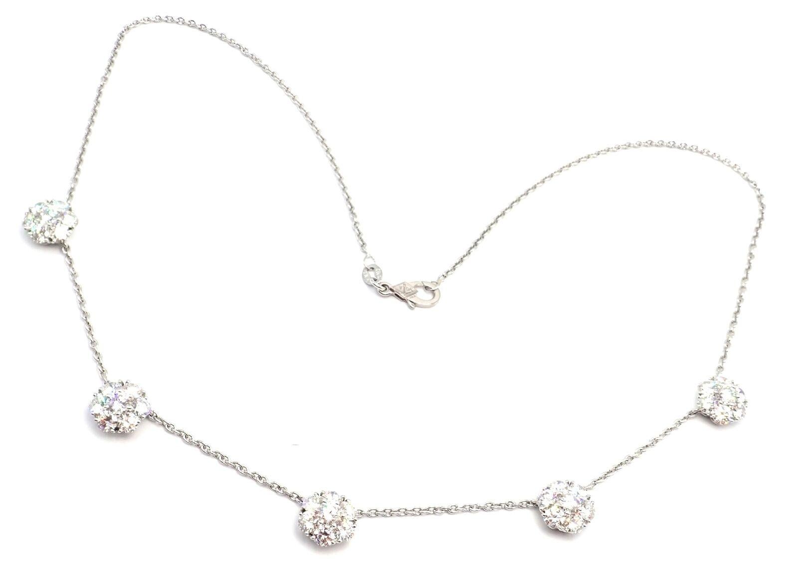 Van Cleef & Arpels Fleurette Five Flower Diamond Platinum Necklace In Excellent Condition For Sale In Holland, PA