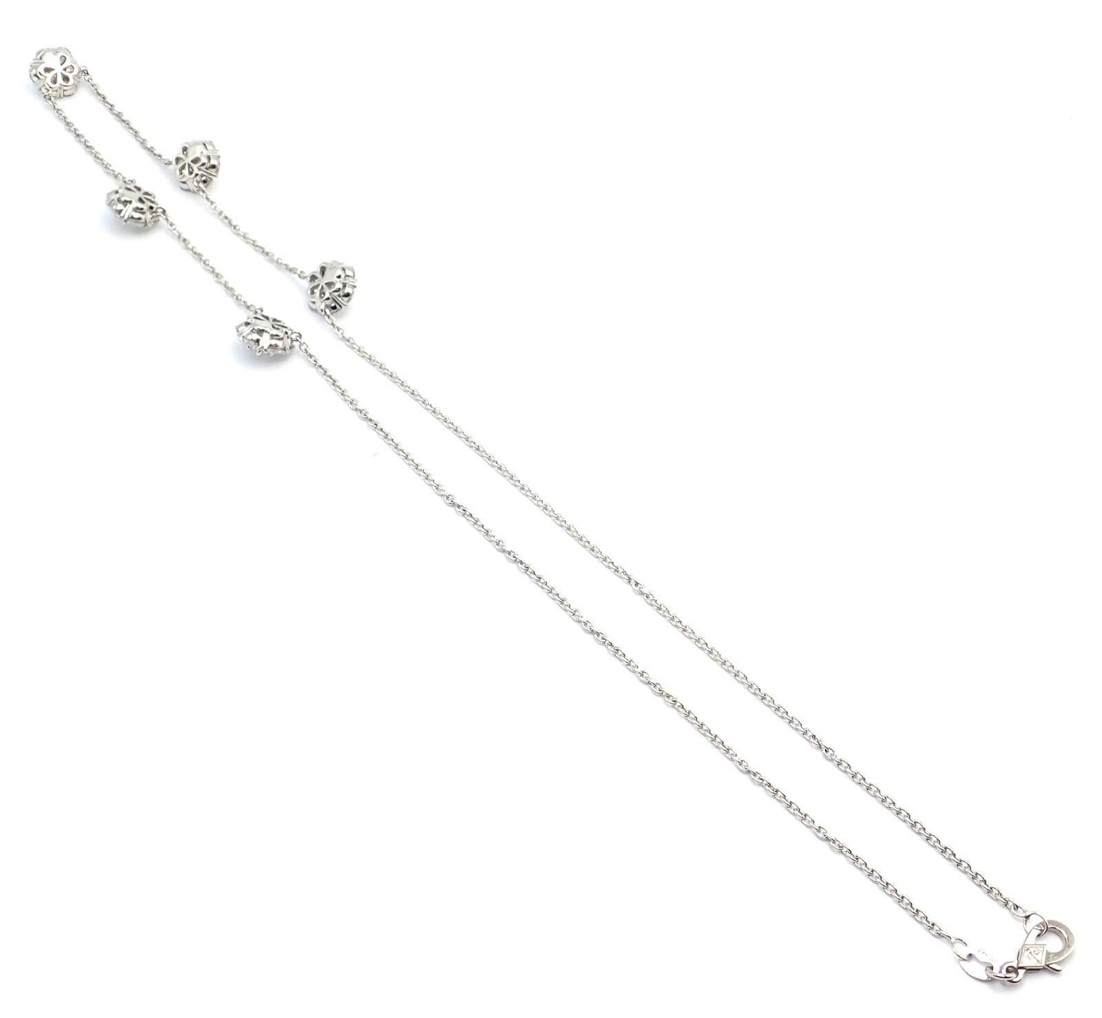Van Cleef & Arpels Fleurette Five Flower Diamond Platinum Necklace For Sale 4