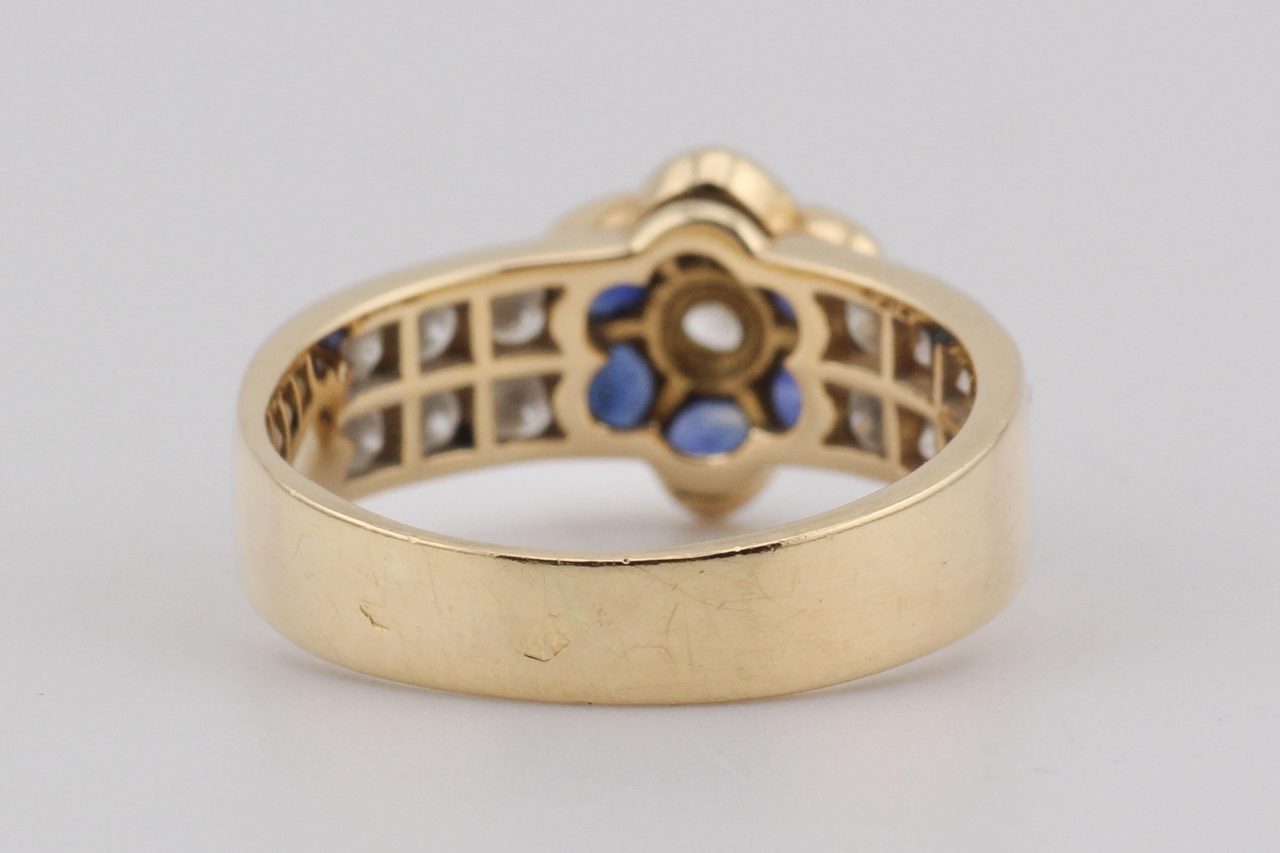 Taille ronde Van Cleef & Arpels Bague Fleurette en or jaune 18K saphir français diamant Taille 5 en vente