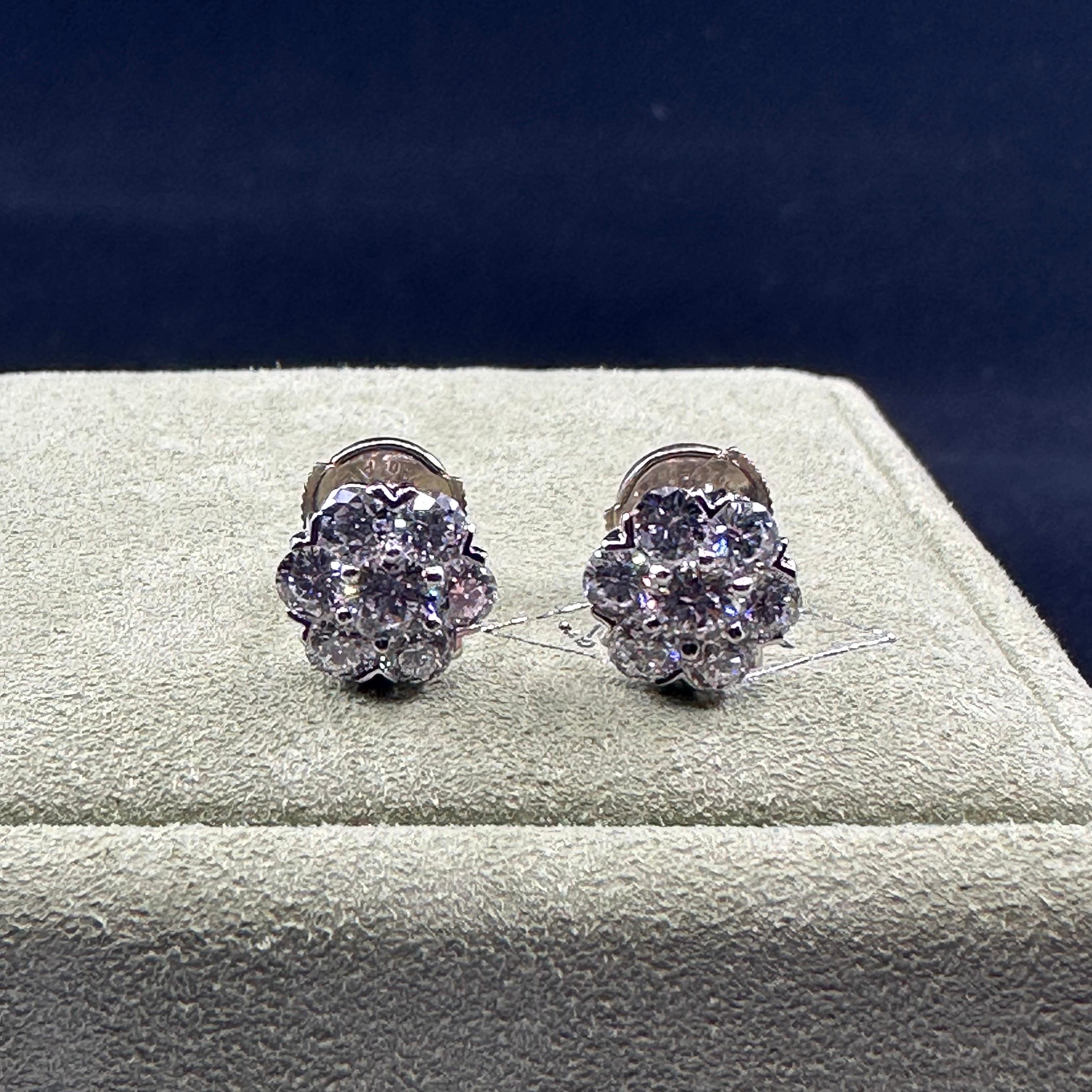 Van Cleef & Arpels Fleurette Large Diamond Earstuds  In Excellent Condition In Beverly Hills, CA