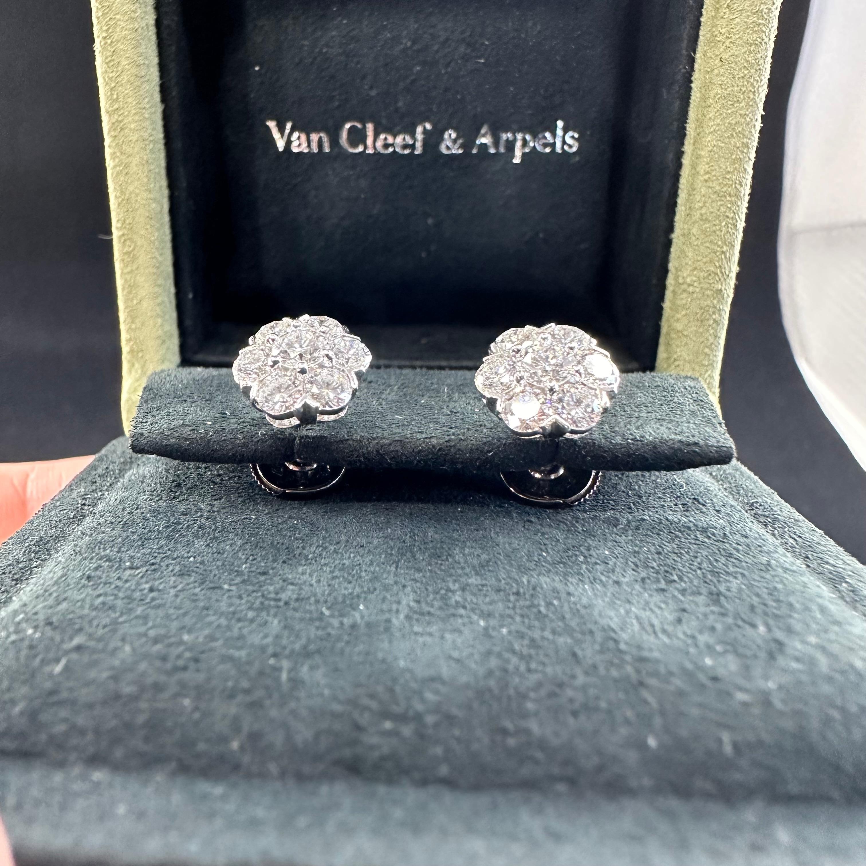 Van Cleef & Arpels Fleurette Large Diamond Earstuds  2