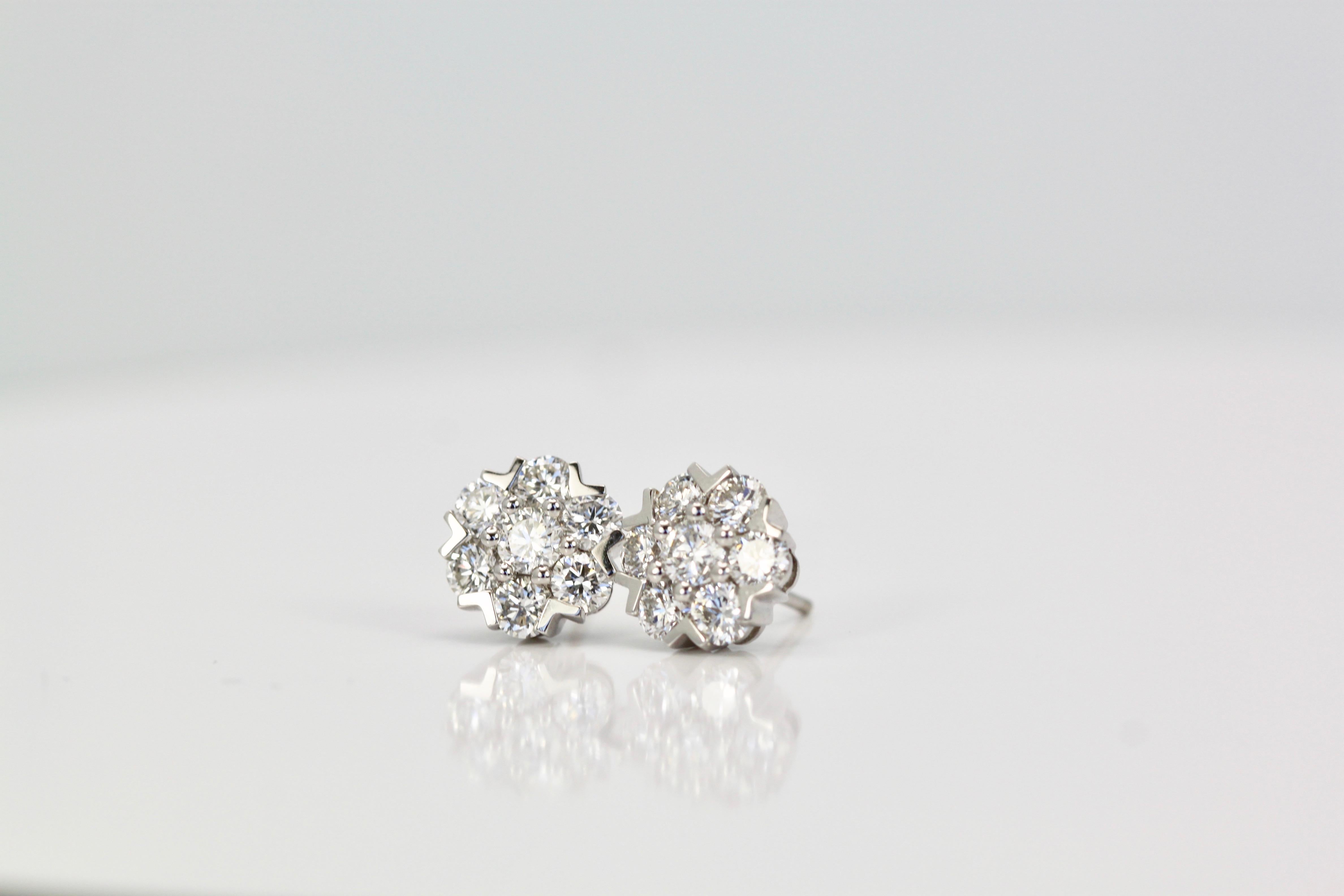 Women's Van Cleef & Arpels Fleurette Large Diamond Stud Earrings