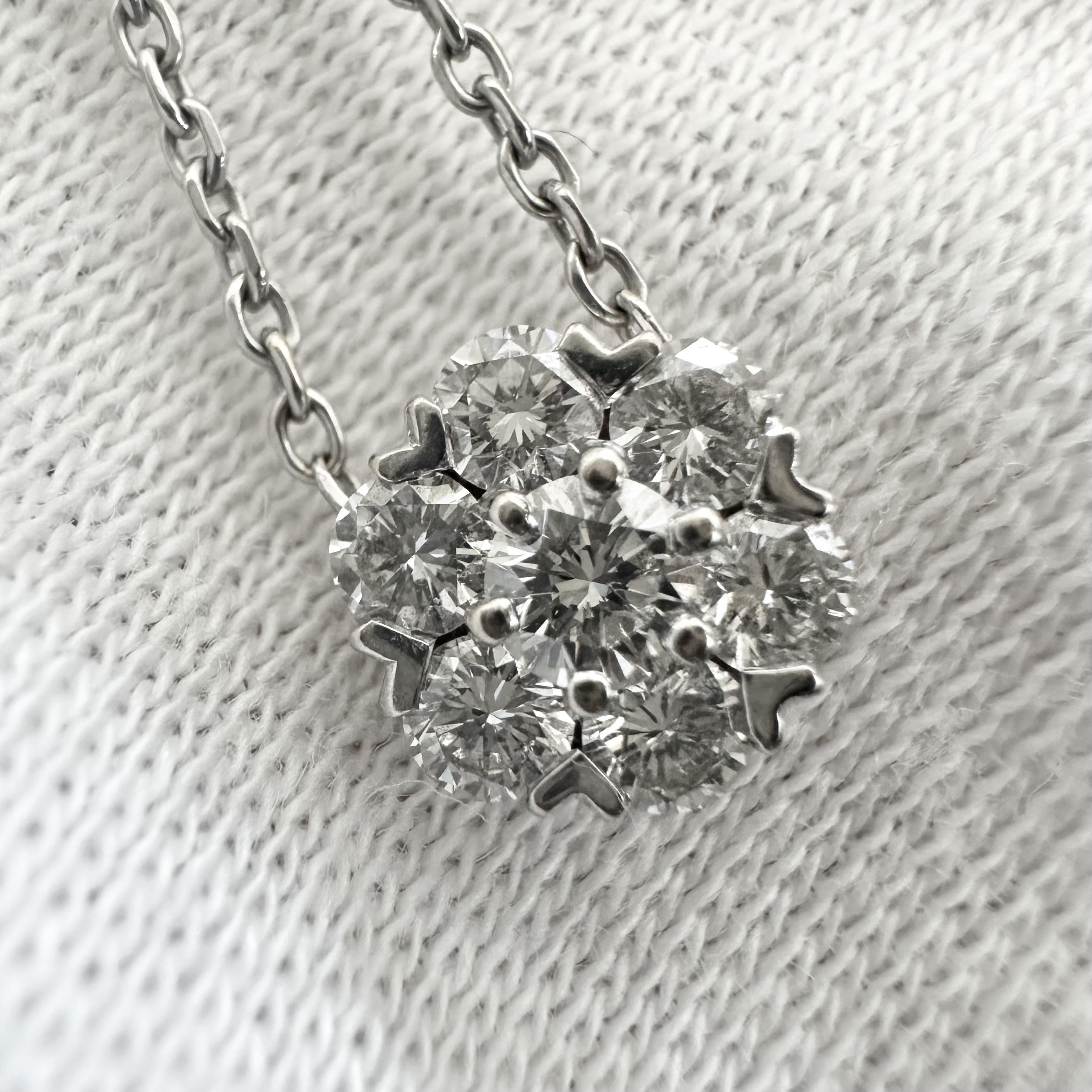 Brand: Van Cleef & Arpels
Collection: Fleurette
Metal: White Gold
Metal Purity: 18k
Stones: Round Brilliant Cut Diamonds
Total Carat Weight: 0.73TCW