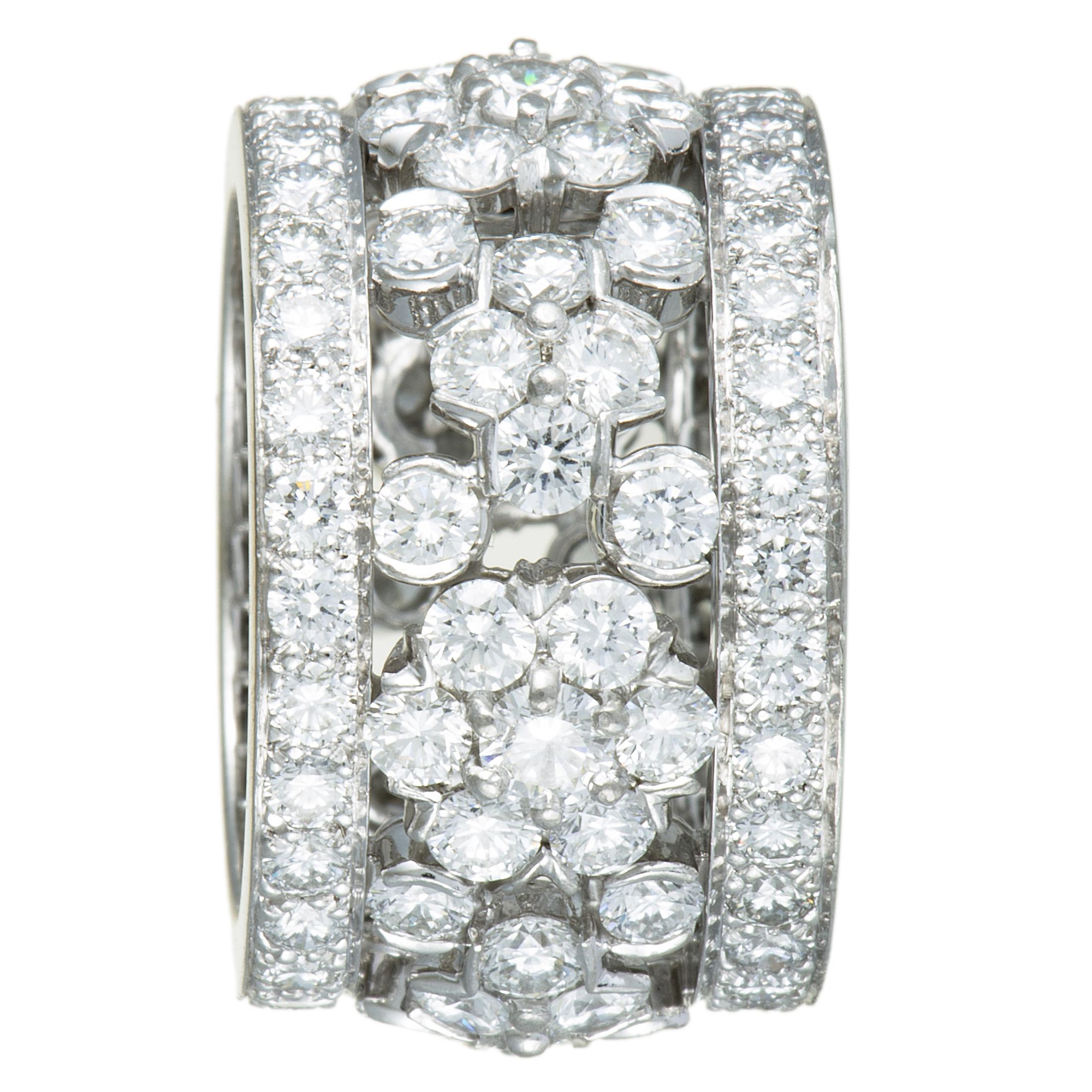 Van Cleef & Arpels Fleurette Platin Volldiamant Pave breite Band Ring (Rundschliff)