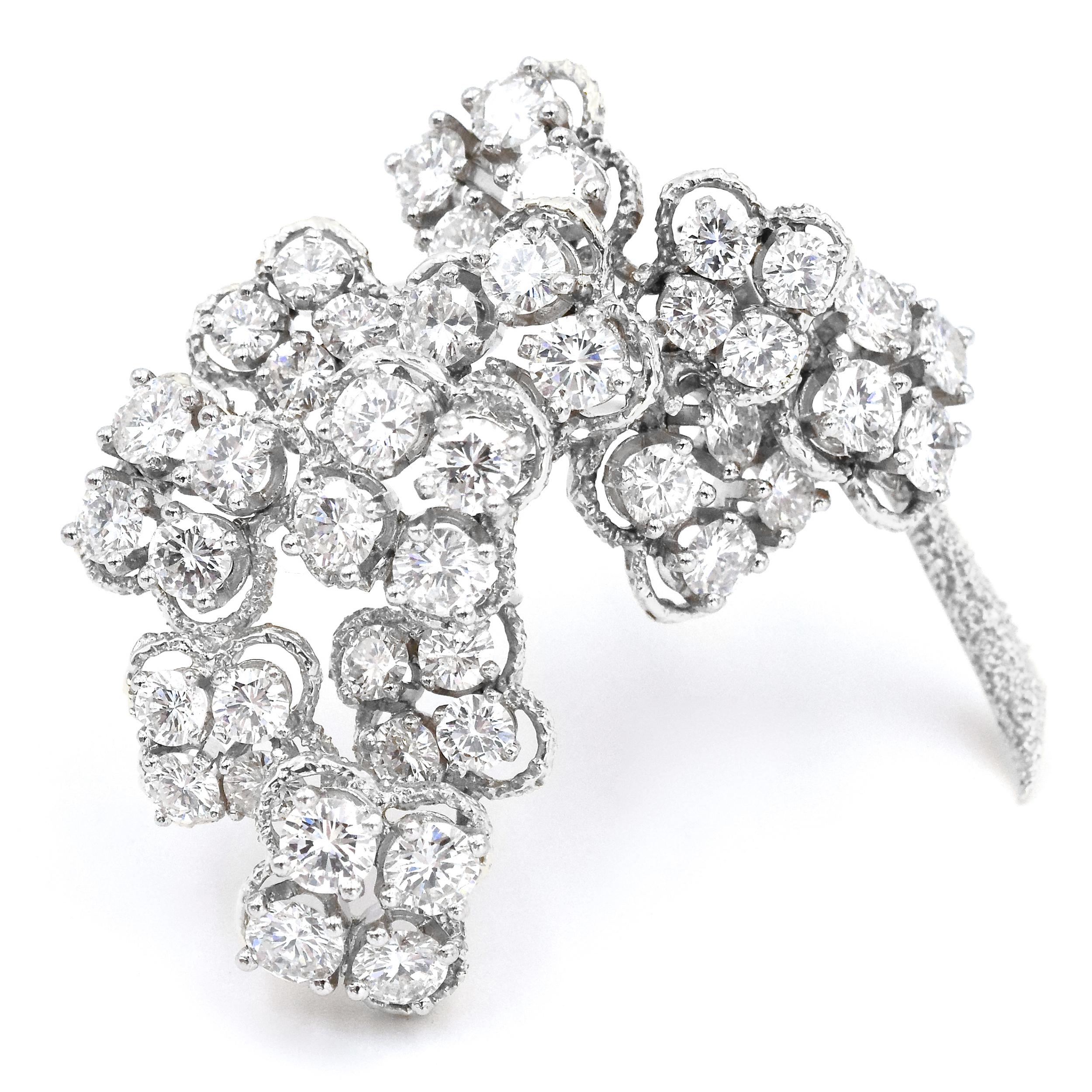 Van Cleef &amp; Arpels Broche française à fleurs en diamants 2