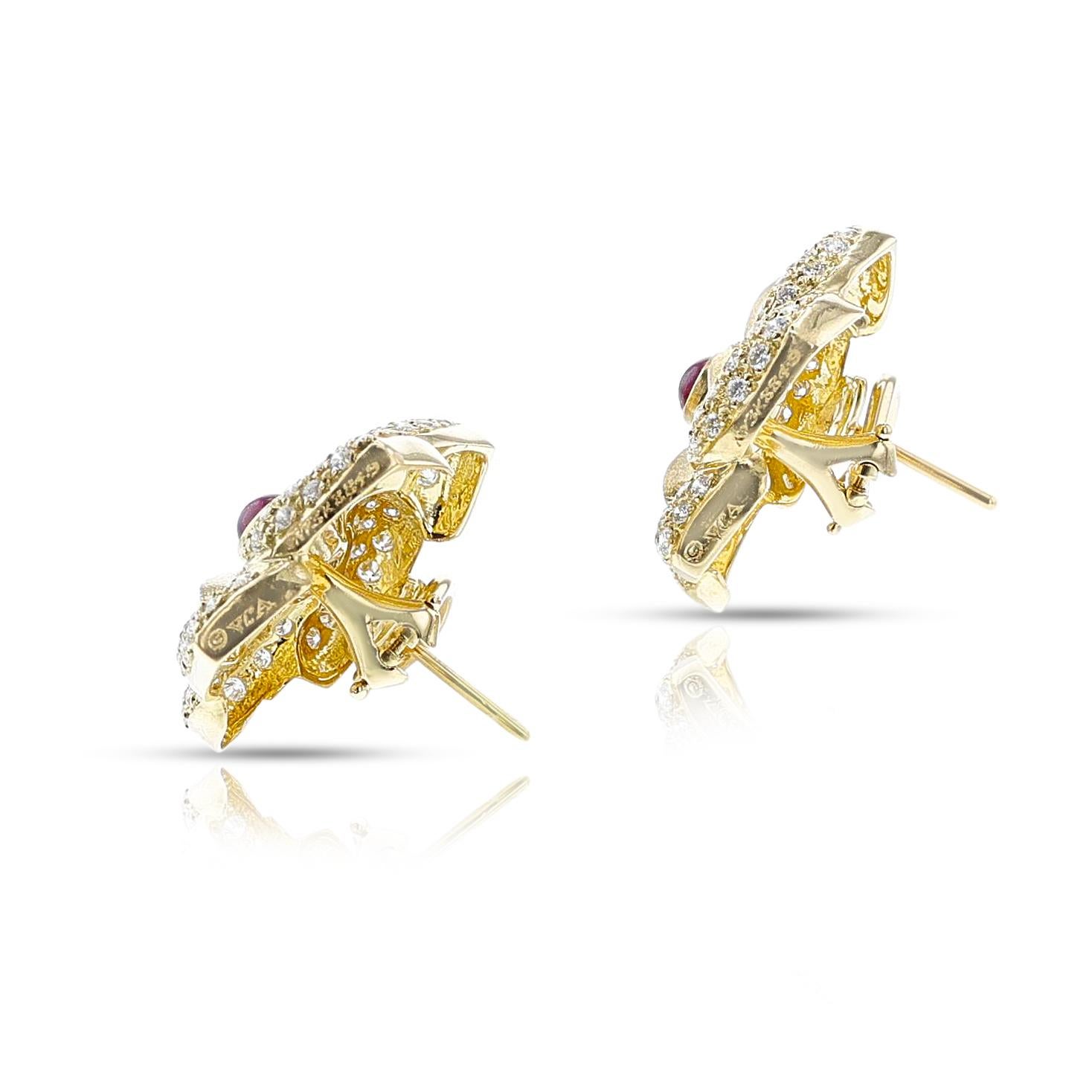 Van Cleef & Arpels Floral Ruby Cabochon and Diamond Earrings, 18k In Excellent Condition In New York, NY