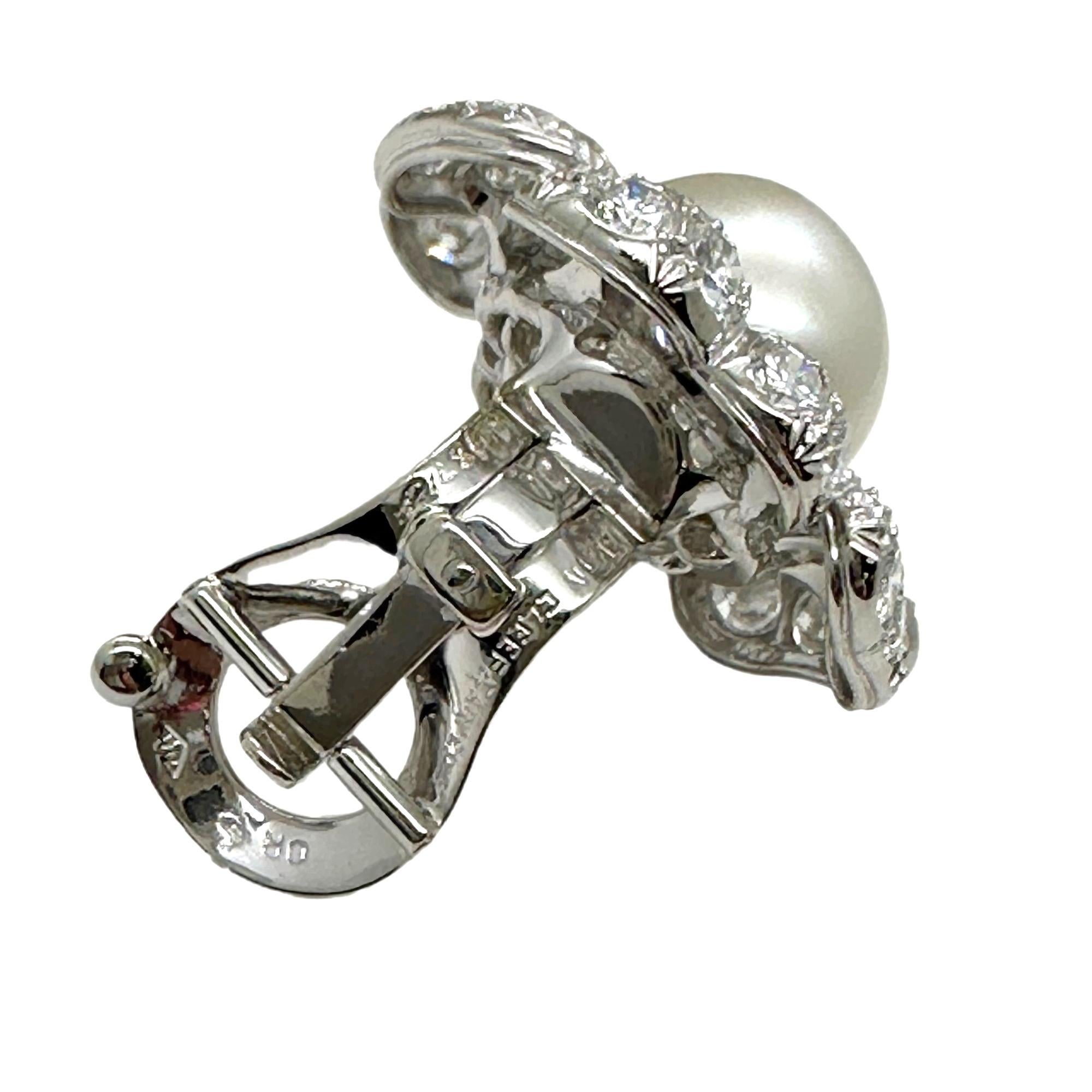 Van Cleef & Arpels Ohrring aus 18 Karat Weißgold mit Blumenperlen und Diamanten 3