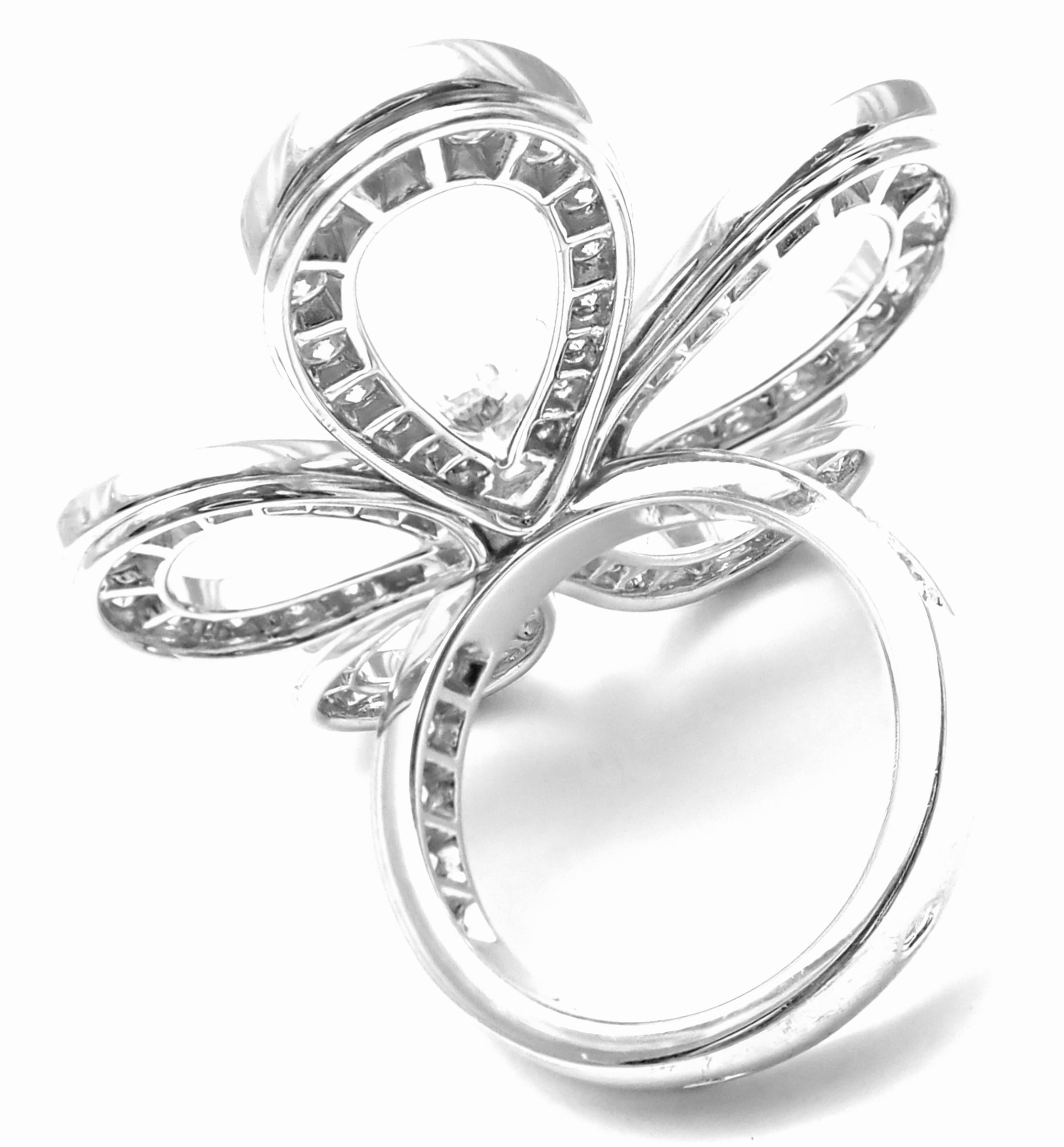 Van Cleef & Arpels Flowerlace Diamond Large White Gold Ring 4