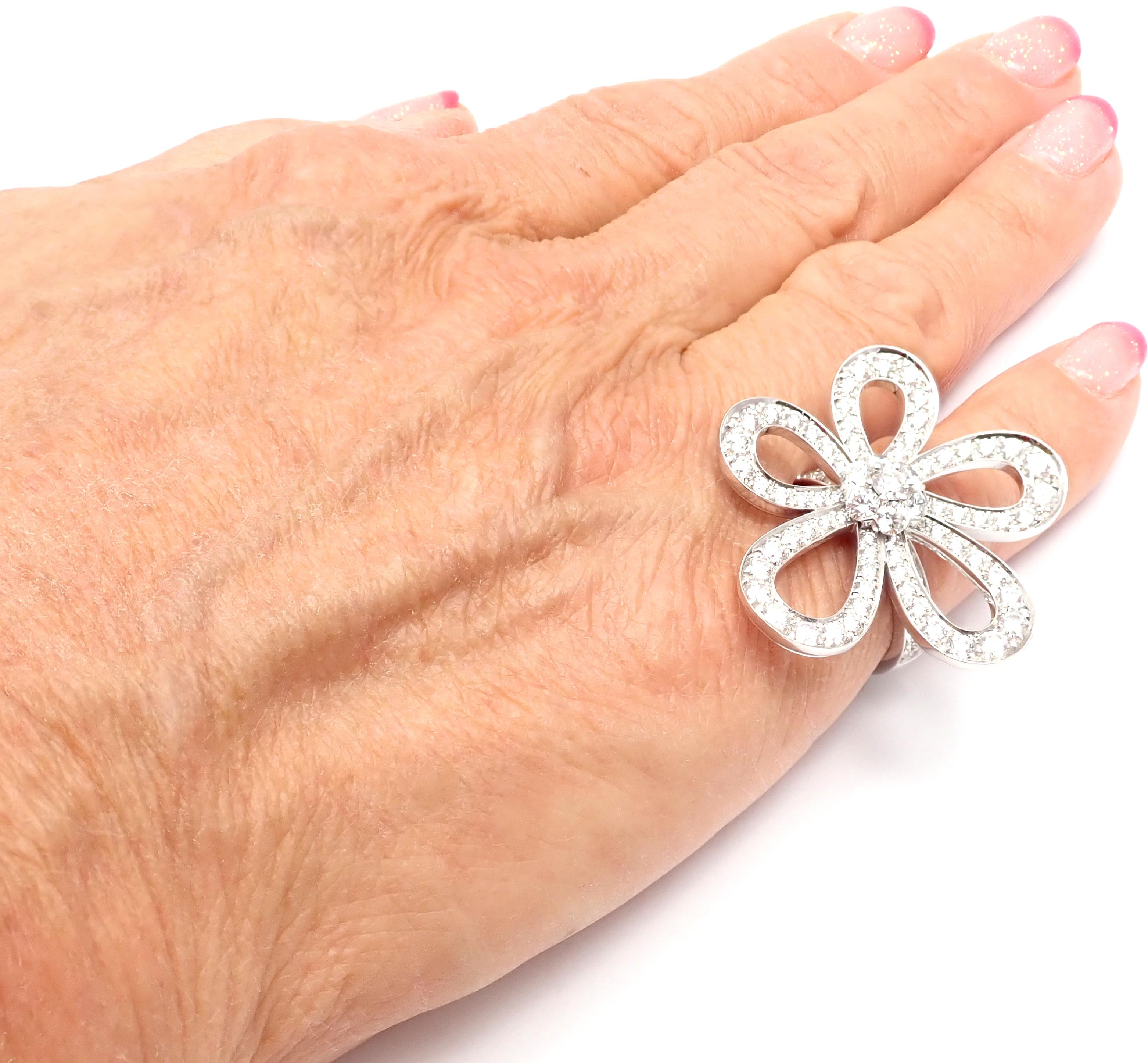 Van Cleef & Arpels Flowerlace Diamond Large White Gold Ring 5